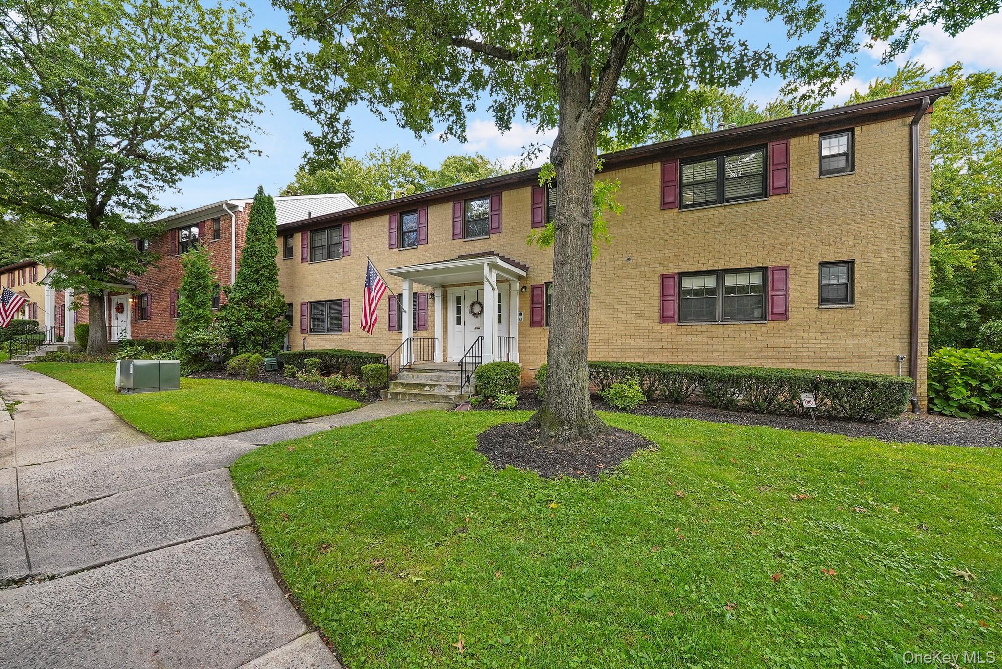 446 Somerset Drive L Property Photo 37
