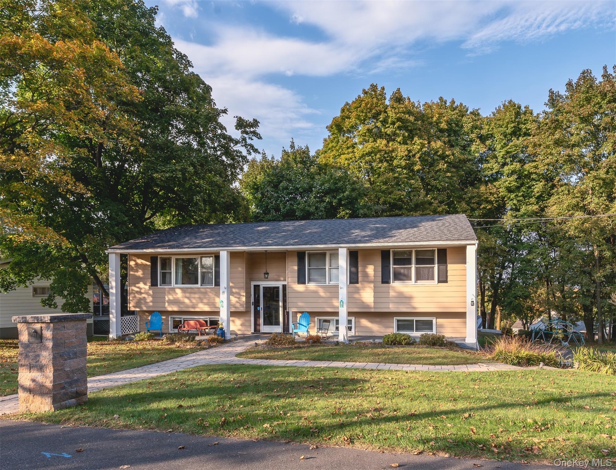 41 Hillcrest Avenue Property Photo 1