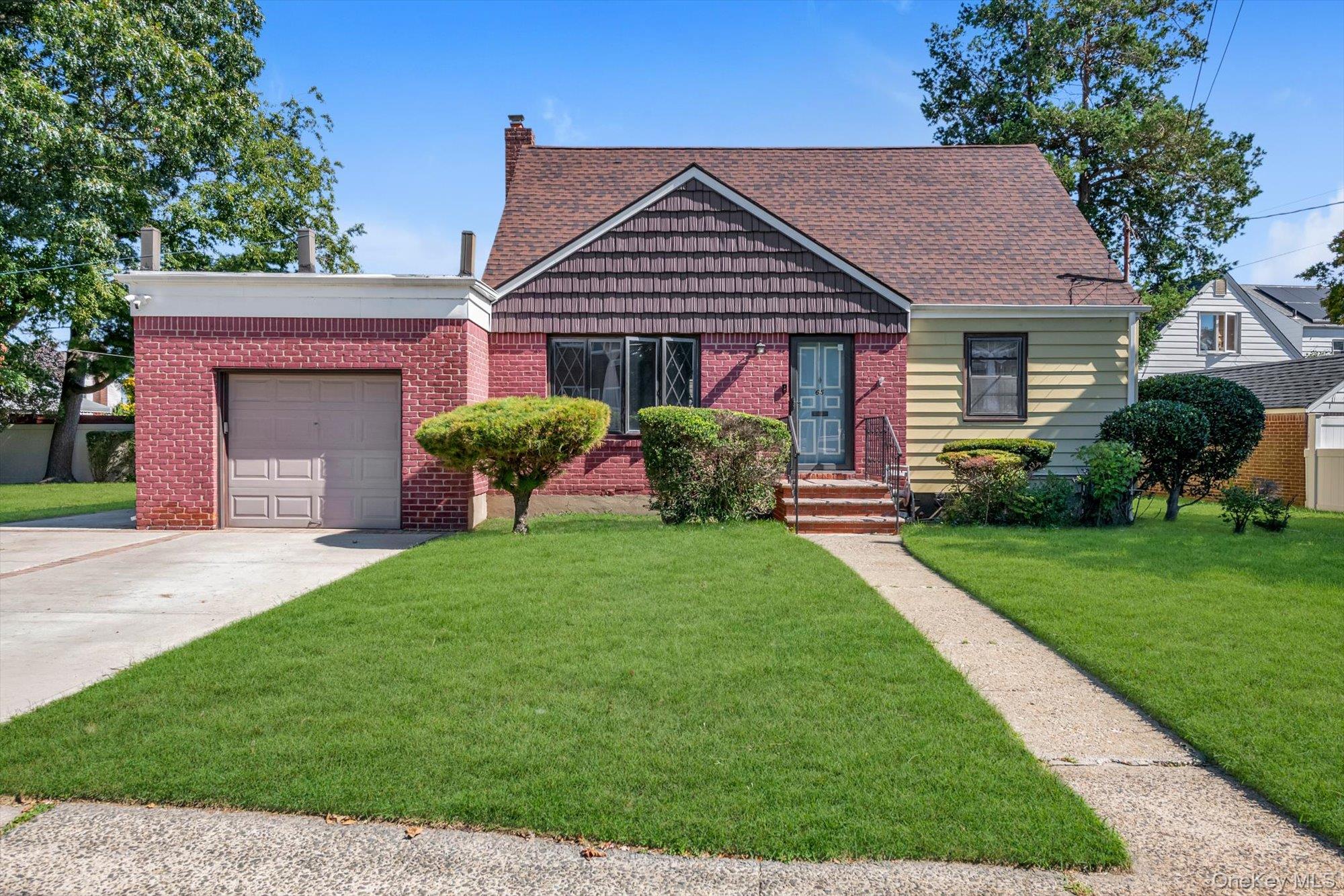 65 Clearstream Avenue Property Photo 1