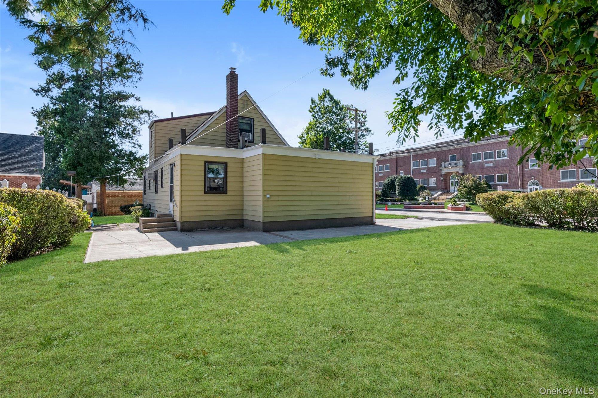 65 Clearstream Avenue Property Photo 15