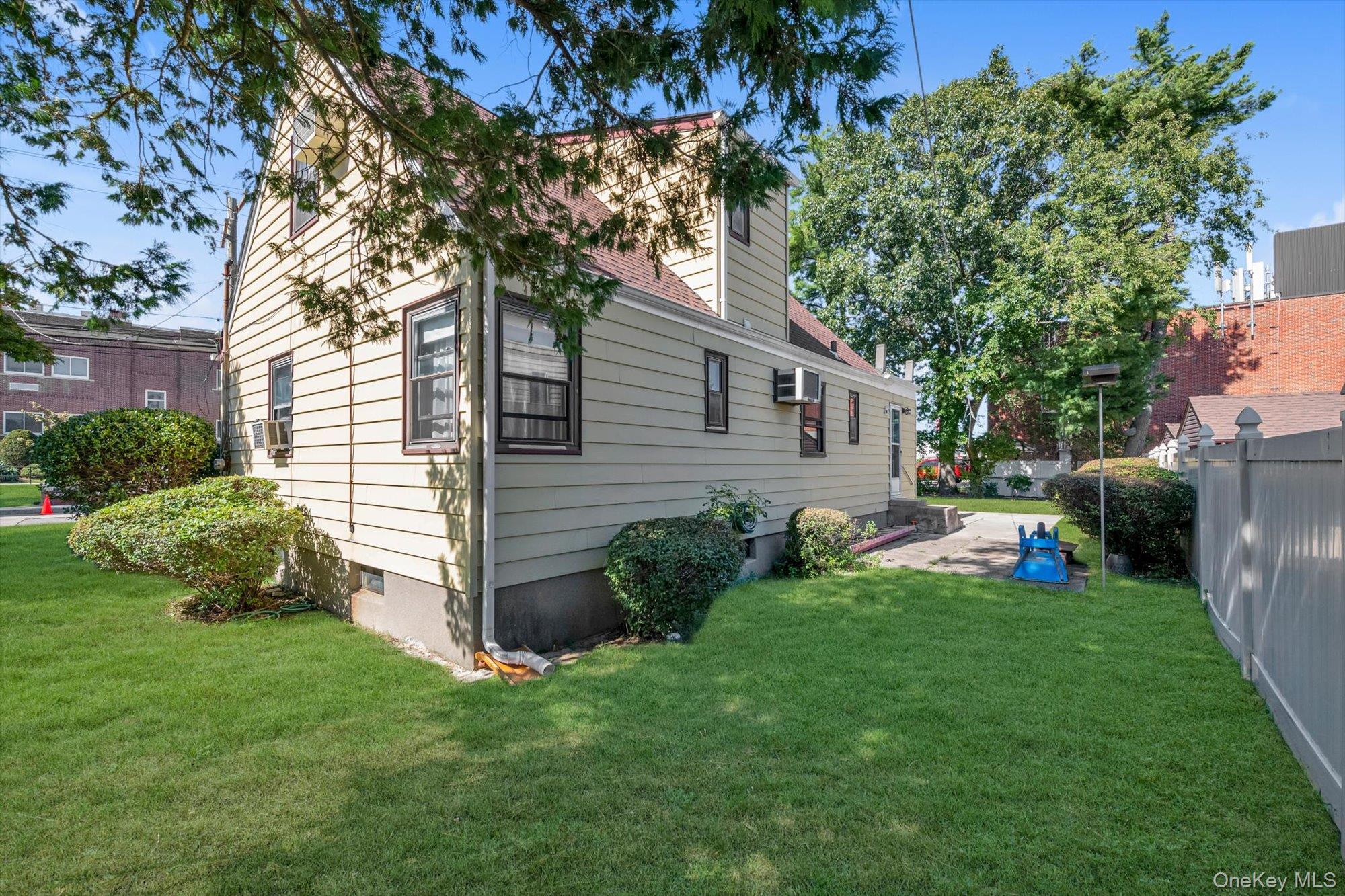 65 Clearstream Avenue Property Photo 17