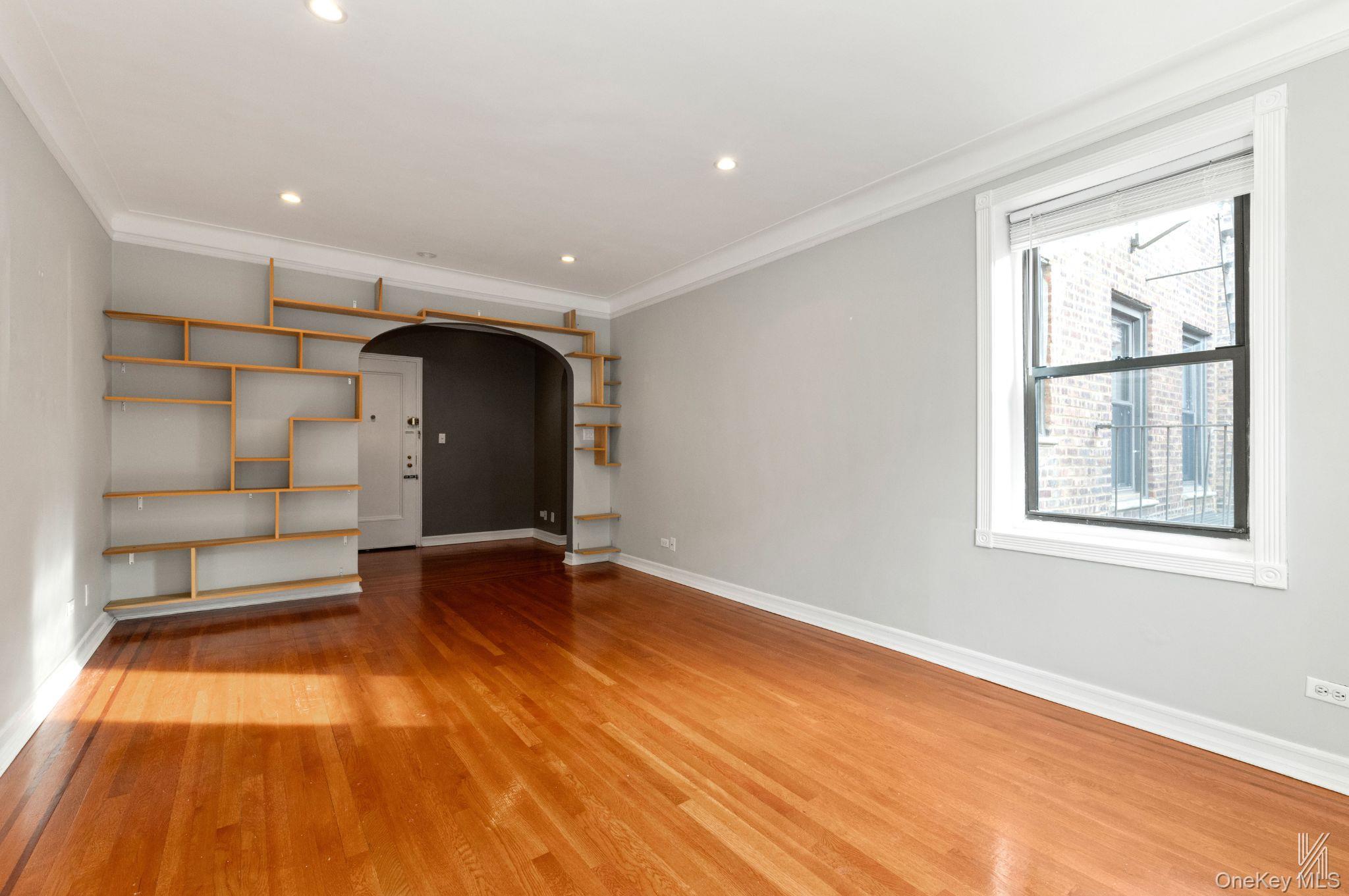 25-40 31st Avenue 6e Property Photo 4