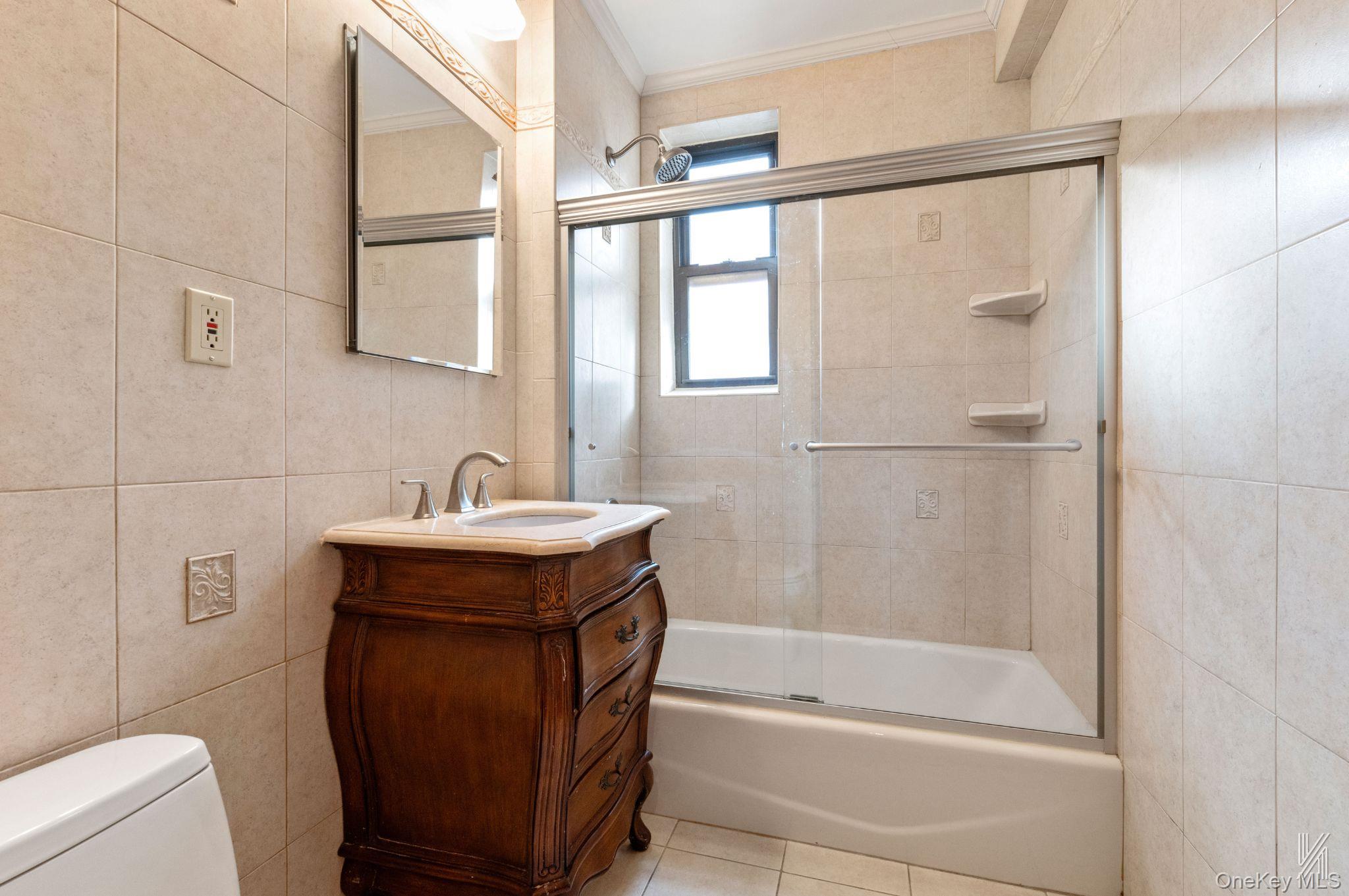 25-40 31st Avenue 6e Property Photo 13