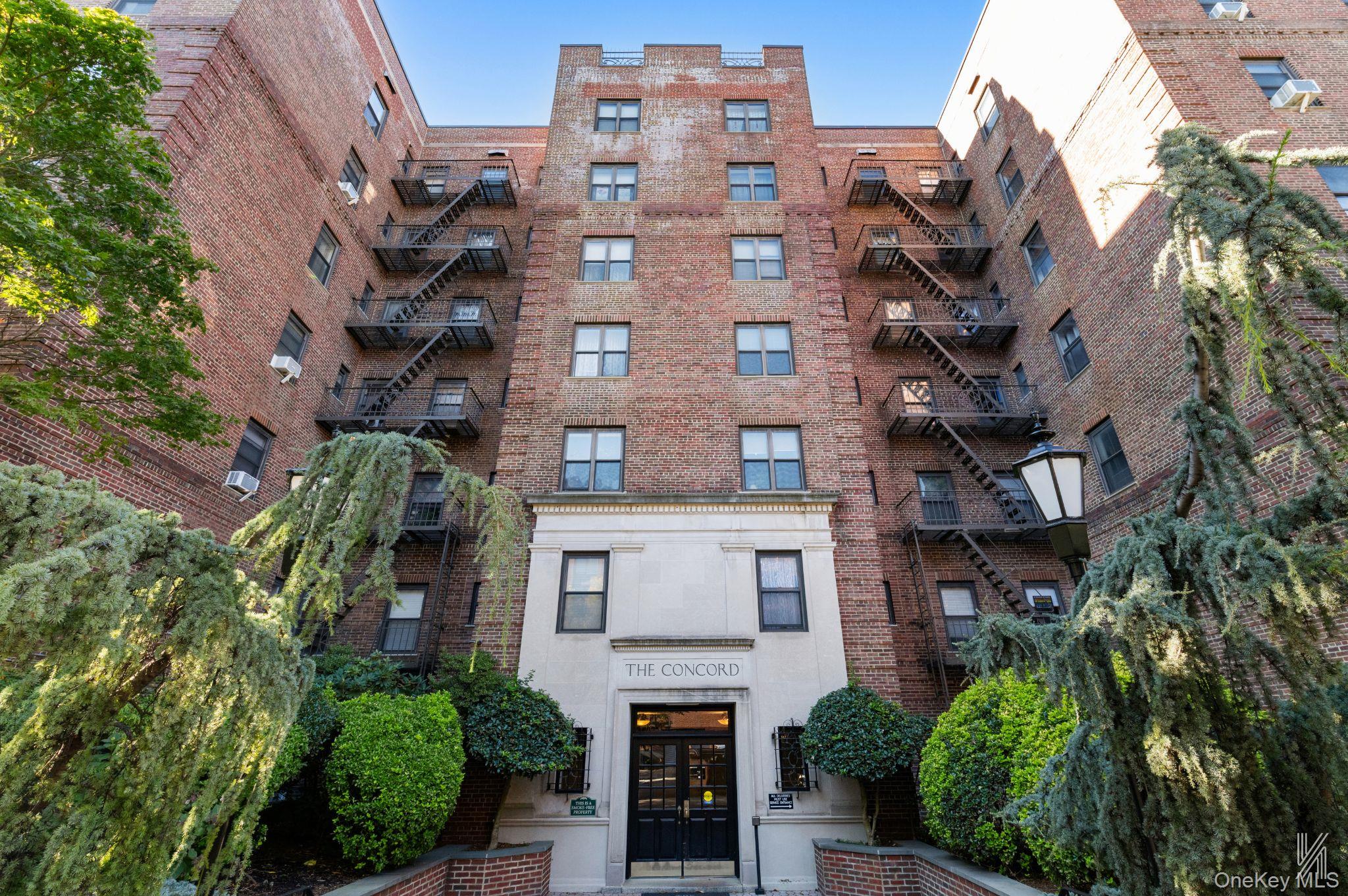 25-40 31st Avenue 6e Property Photo 16