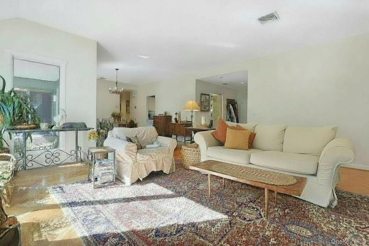 593 Heritage Hills B Property Photo 5