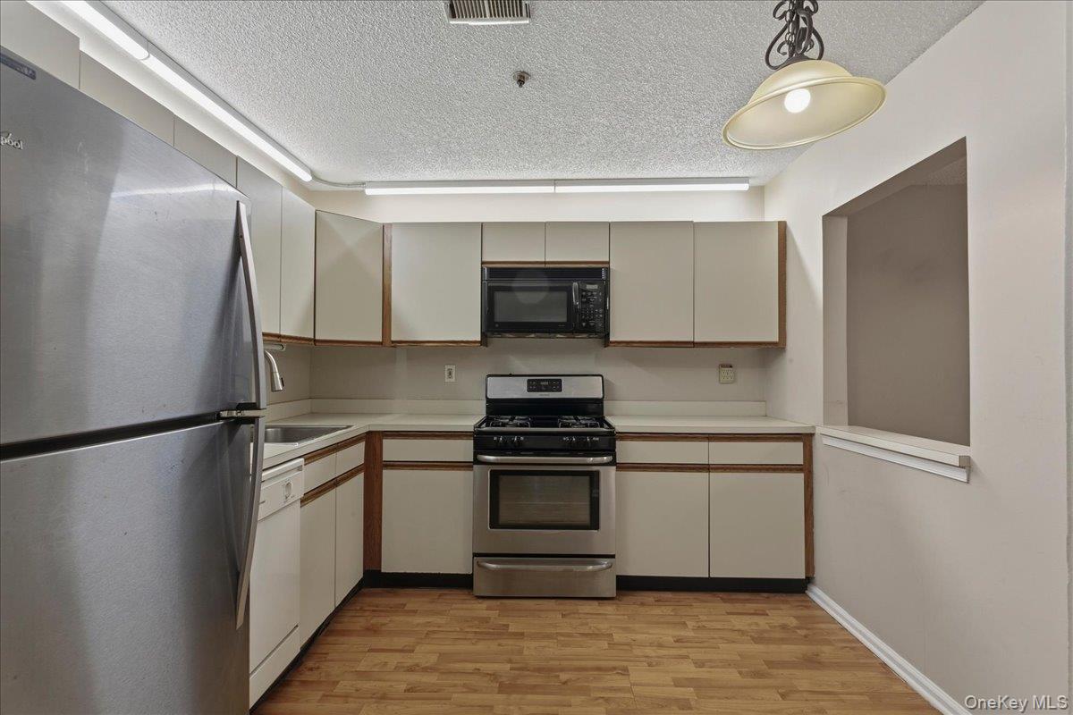 26 Edinburgh Drive Property Photo 11