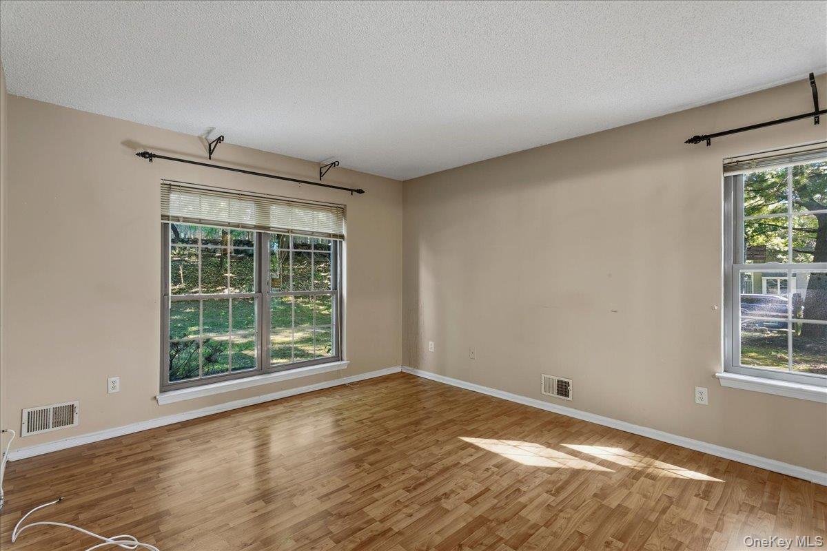 26 Edinburgh Drive Property Photo 13