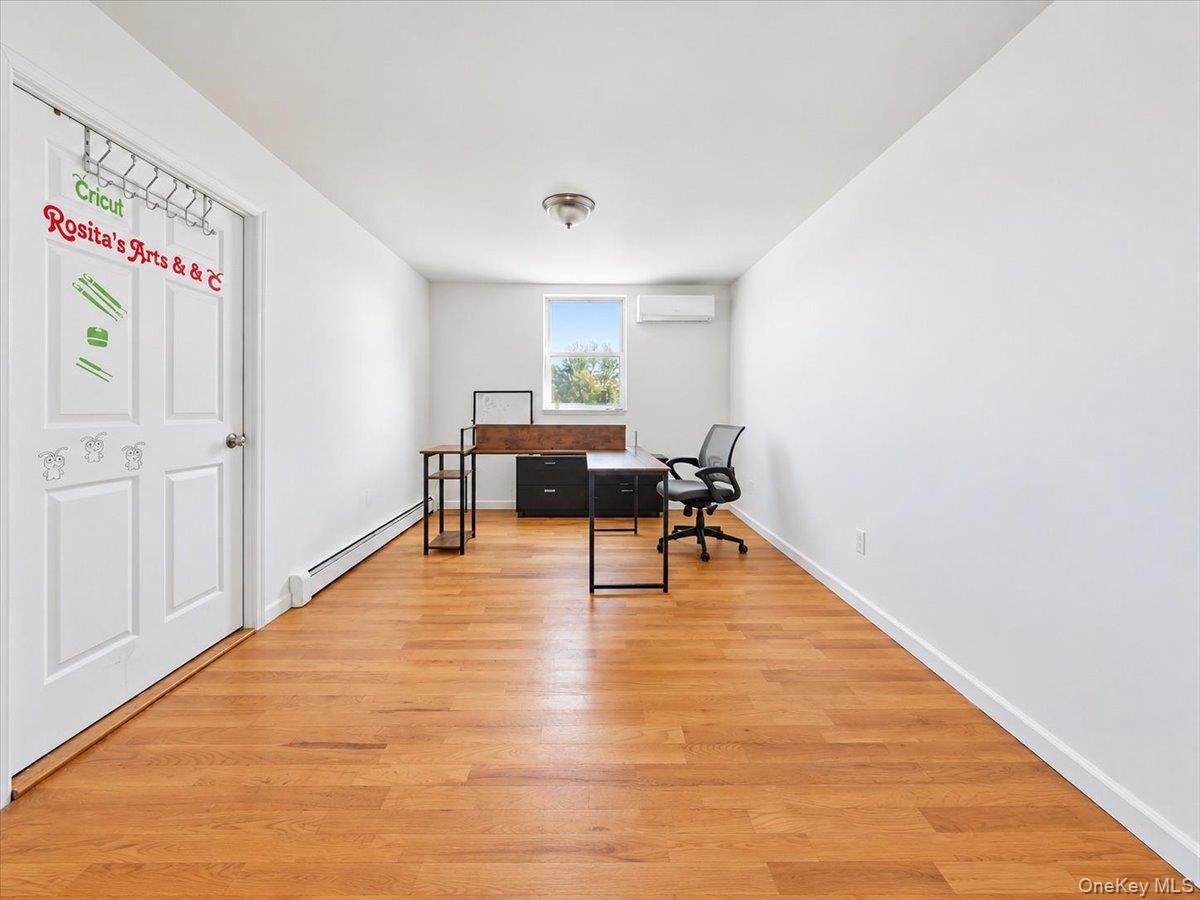 445 S 8th Avenue Property Photo 14