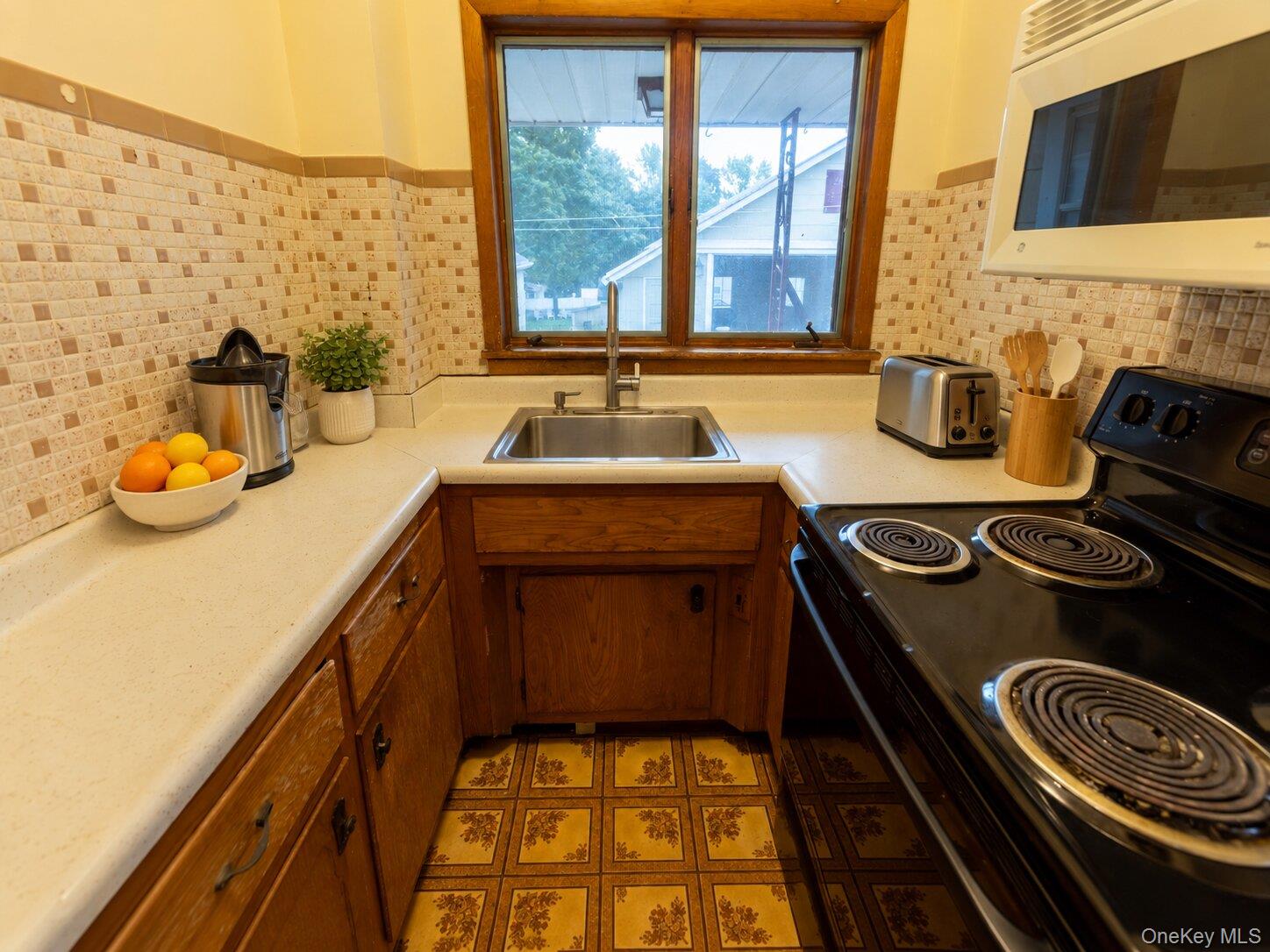 504 Tower Avenue Property Photo 7