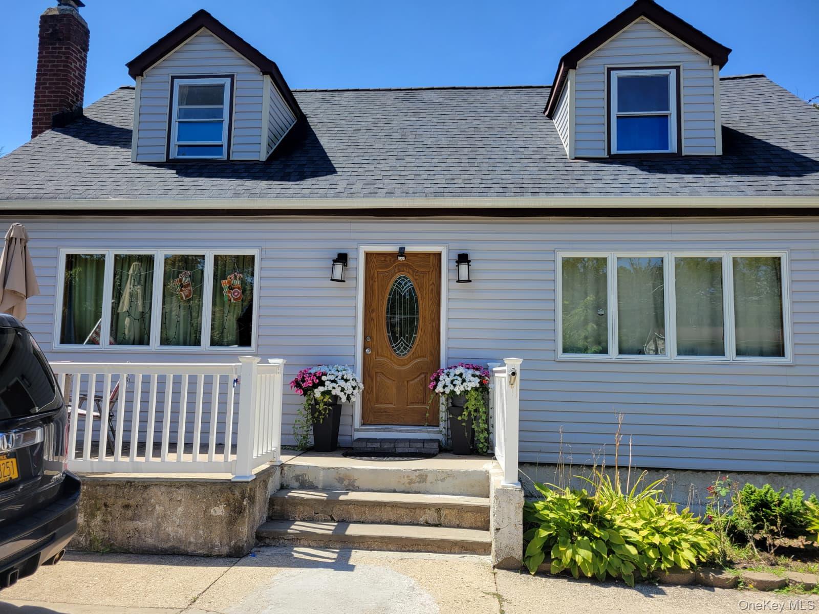 1053 Martinstein Avenue Property Photo 1