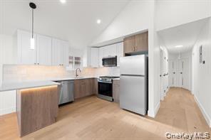 24005 147th Avenue 2nd Fl. Property Photo 2