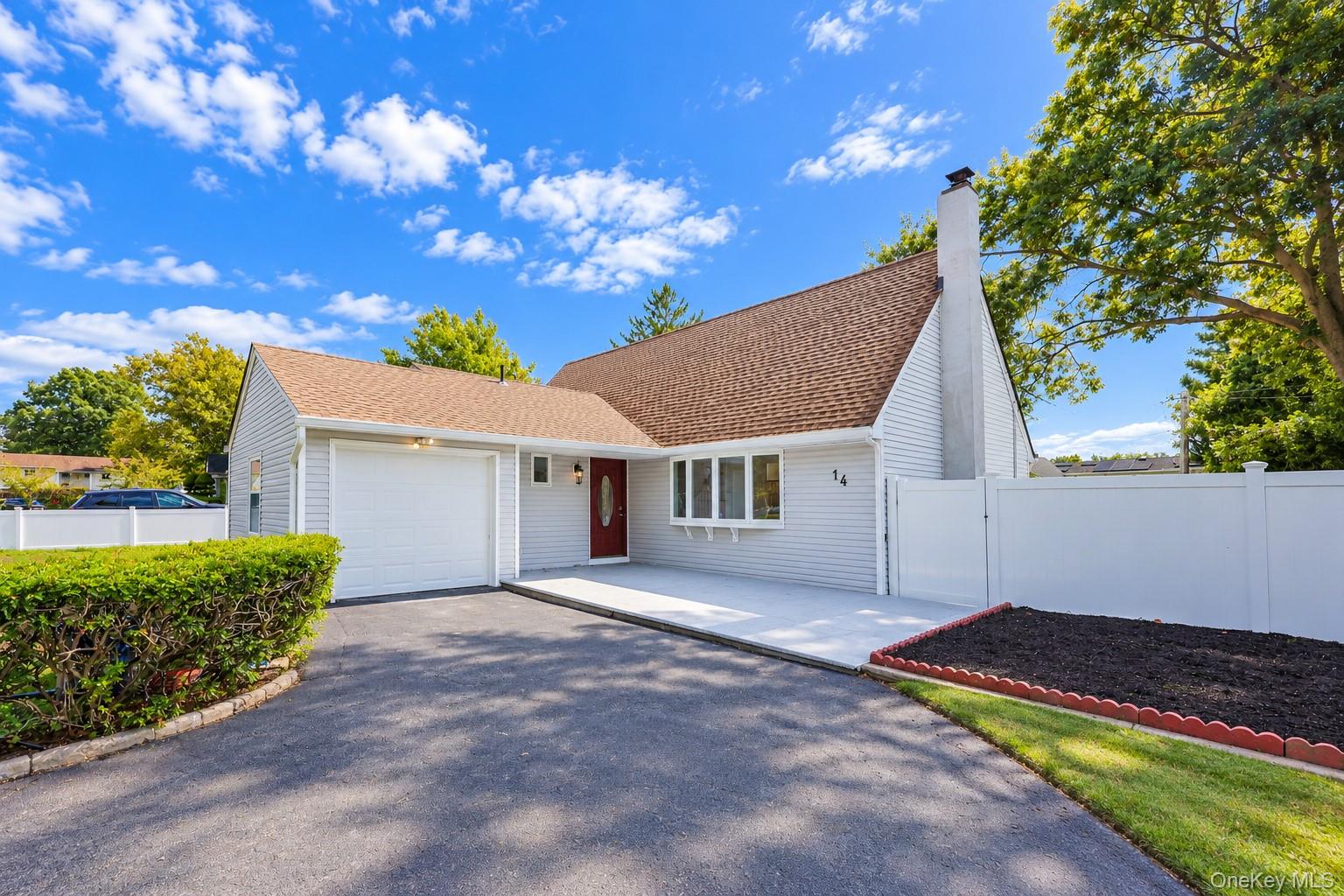 14 Arcadia Drive Property Photo 1