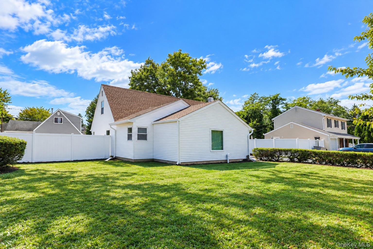 14 Arcadia Drive Property Photo 2