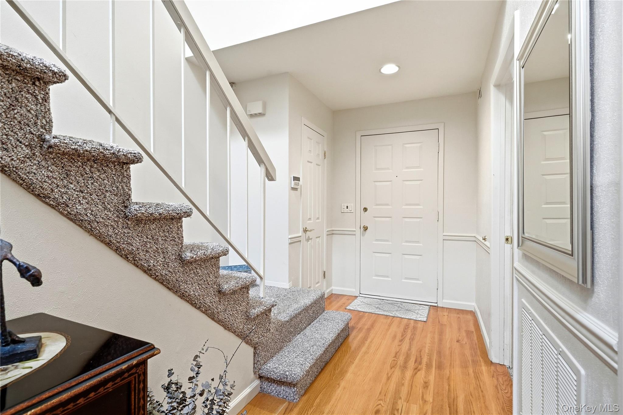 28 Hampton Court Property Photo 21