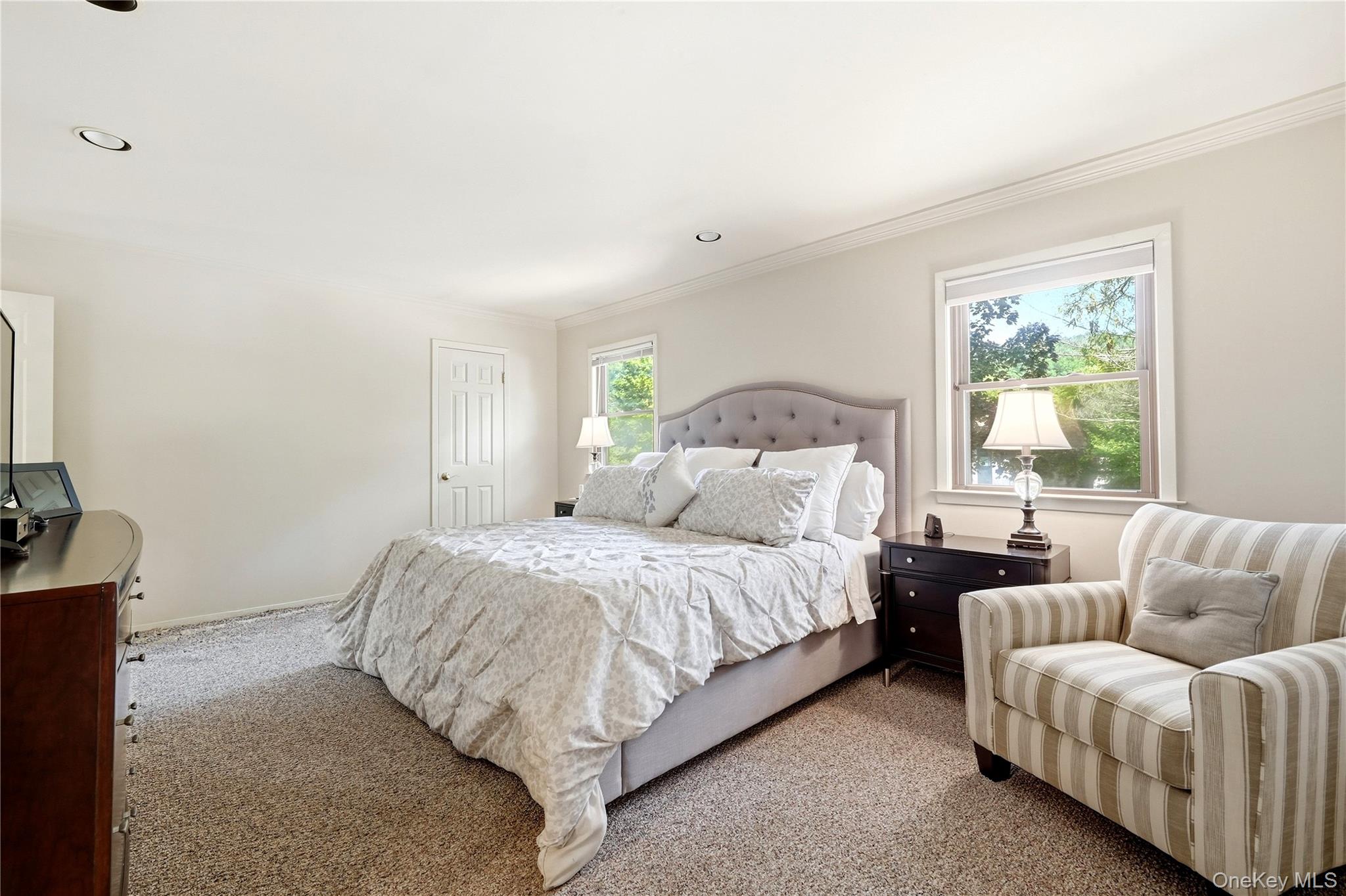 28 Hampton Court Property Photo 24