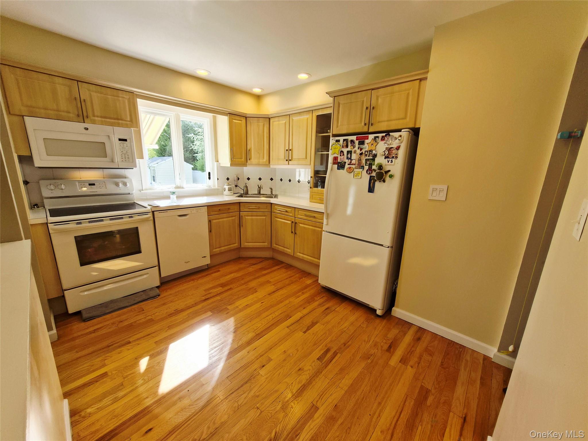 1920 Clemons Street Property Photo 10