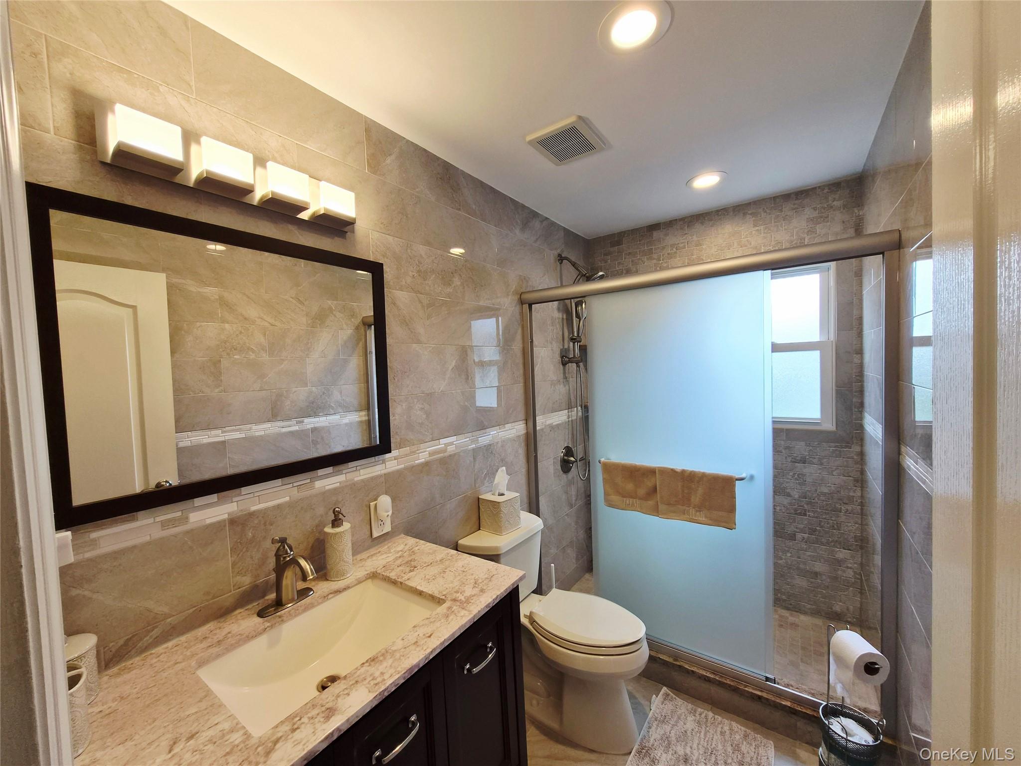 1920 Clemons Street Property Photo 12