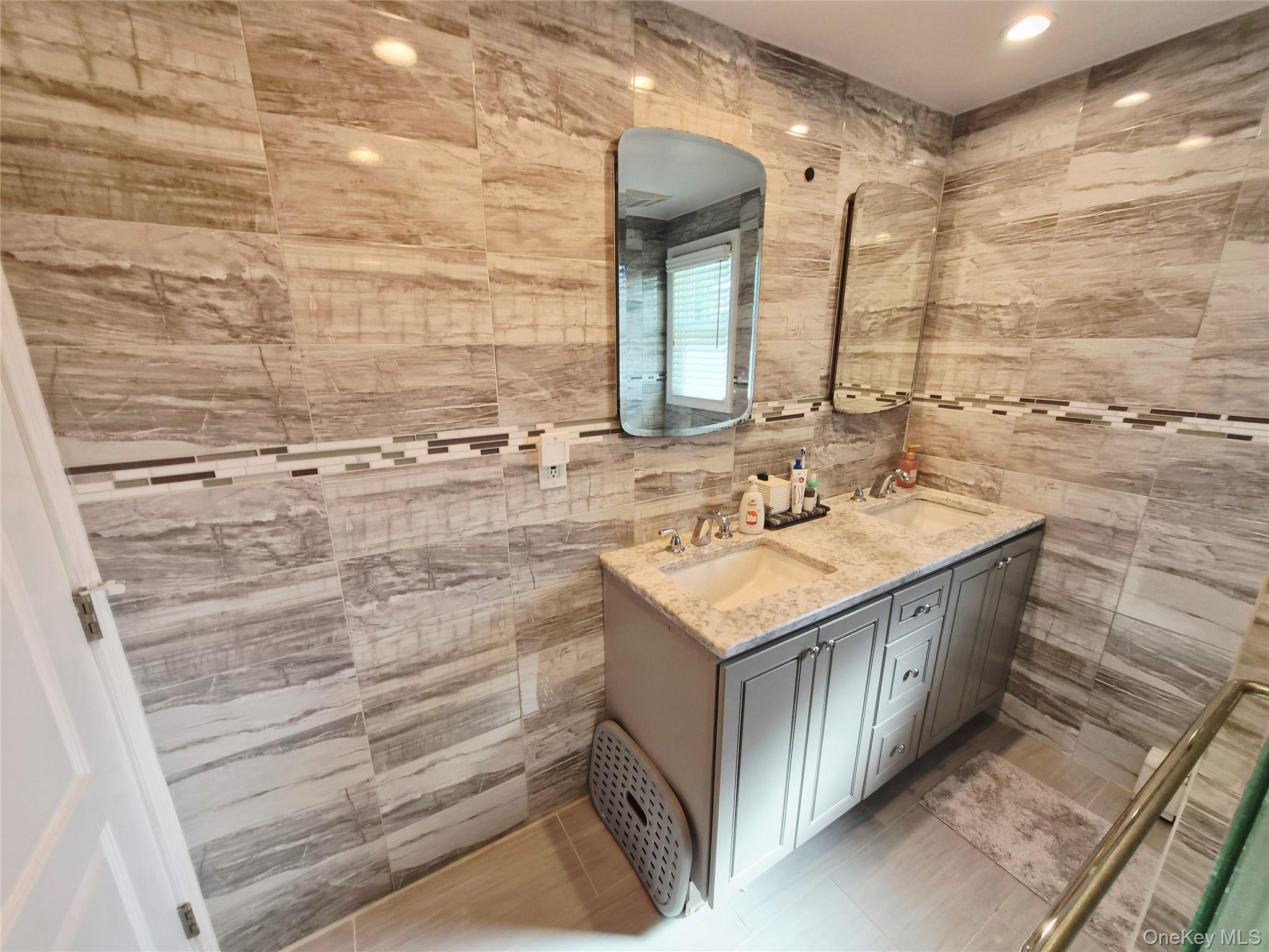 1920 Clemons Street Property Photo 23