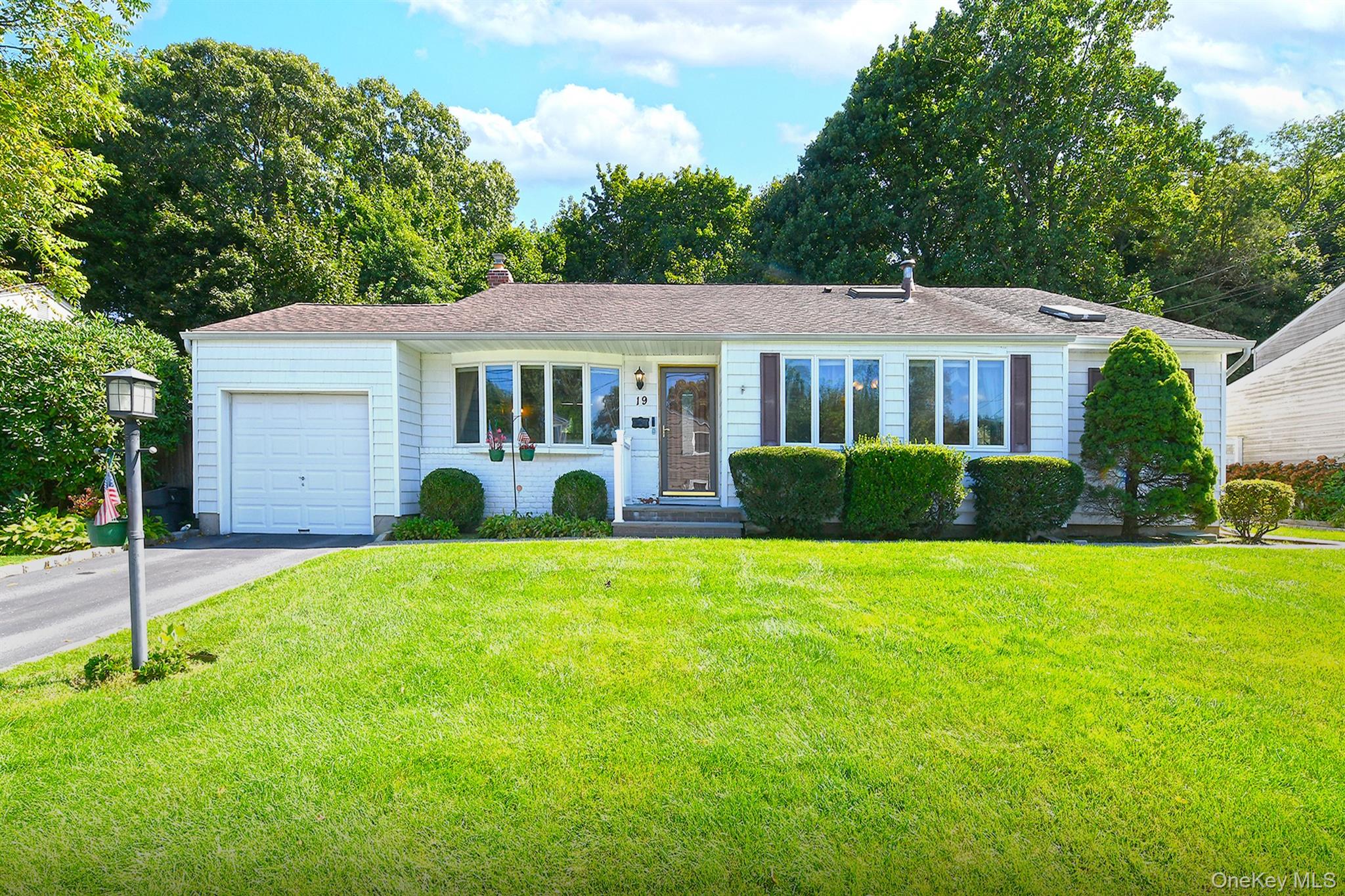 19 Court Drive Property Photo 1