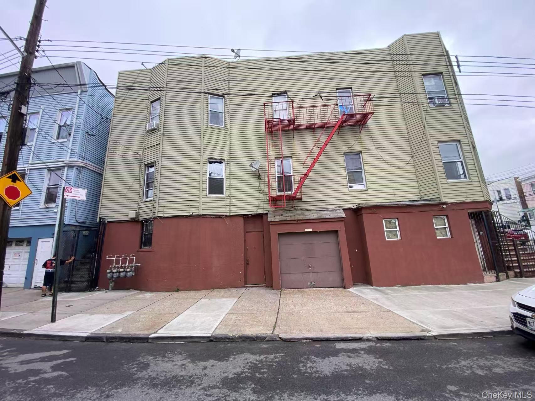 1463 Saint Lawrence Avenue 3 Property Photo 1