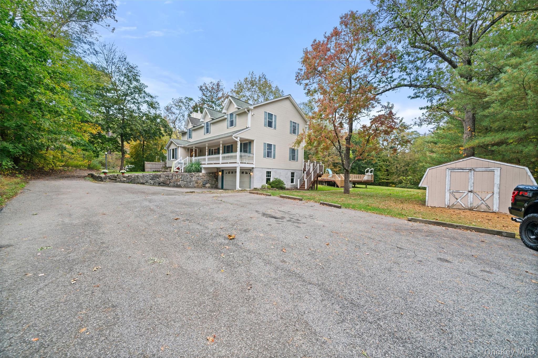 3 Seven Lakes Drive Property Photo 2