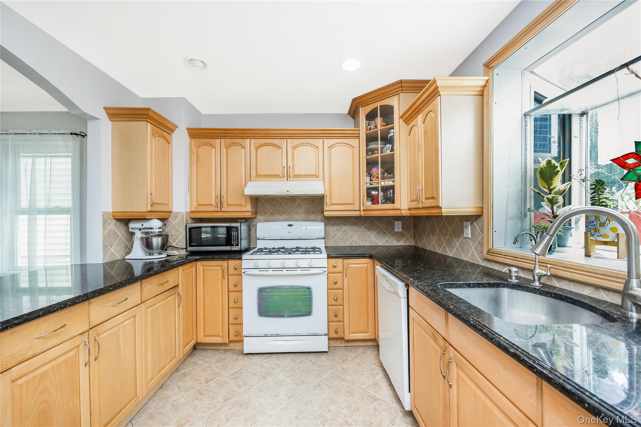164-36 76th Avenue Property Photo 10
