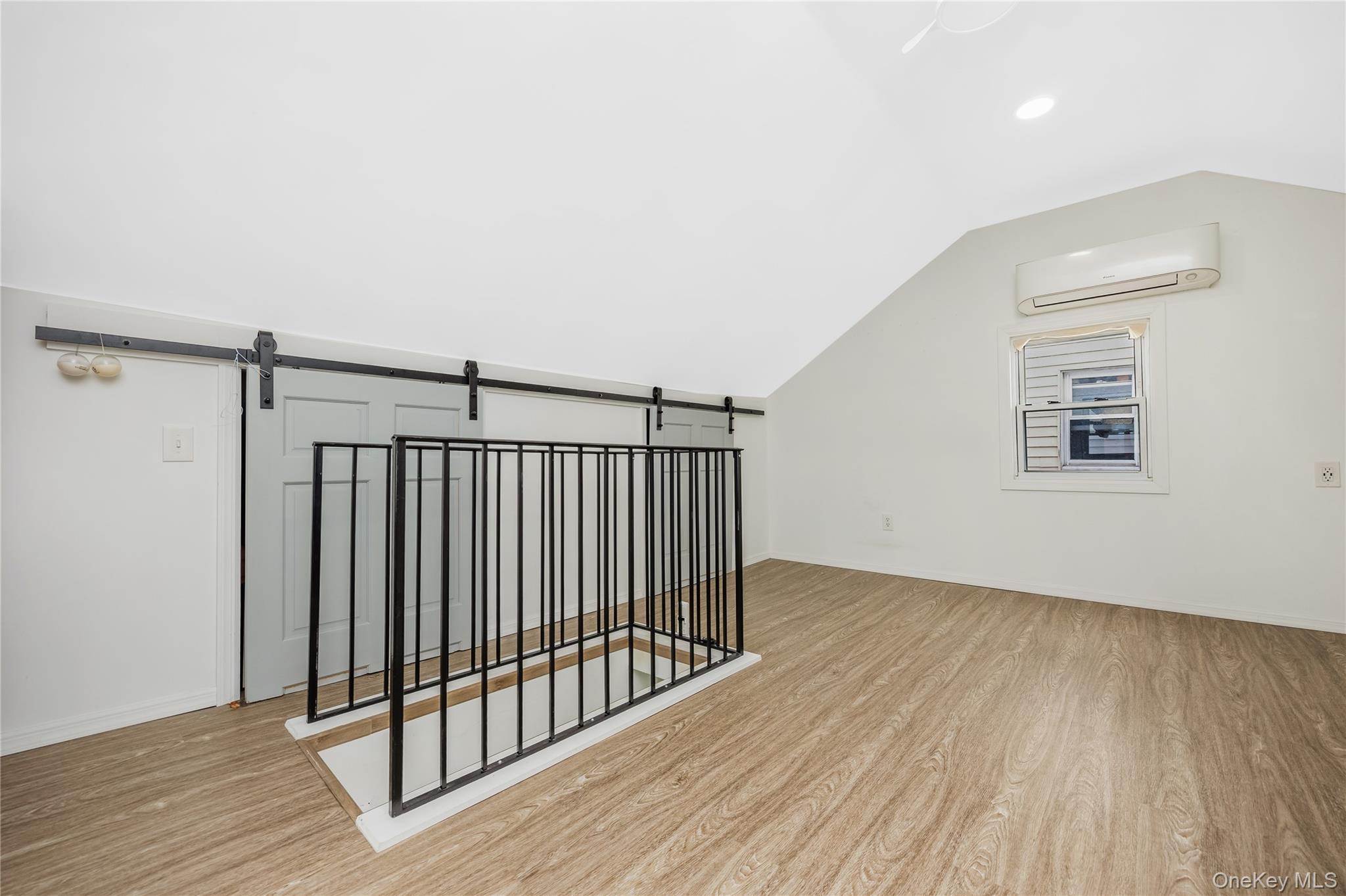 164-36 76th Avenue Property Photo 18
