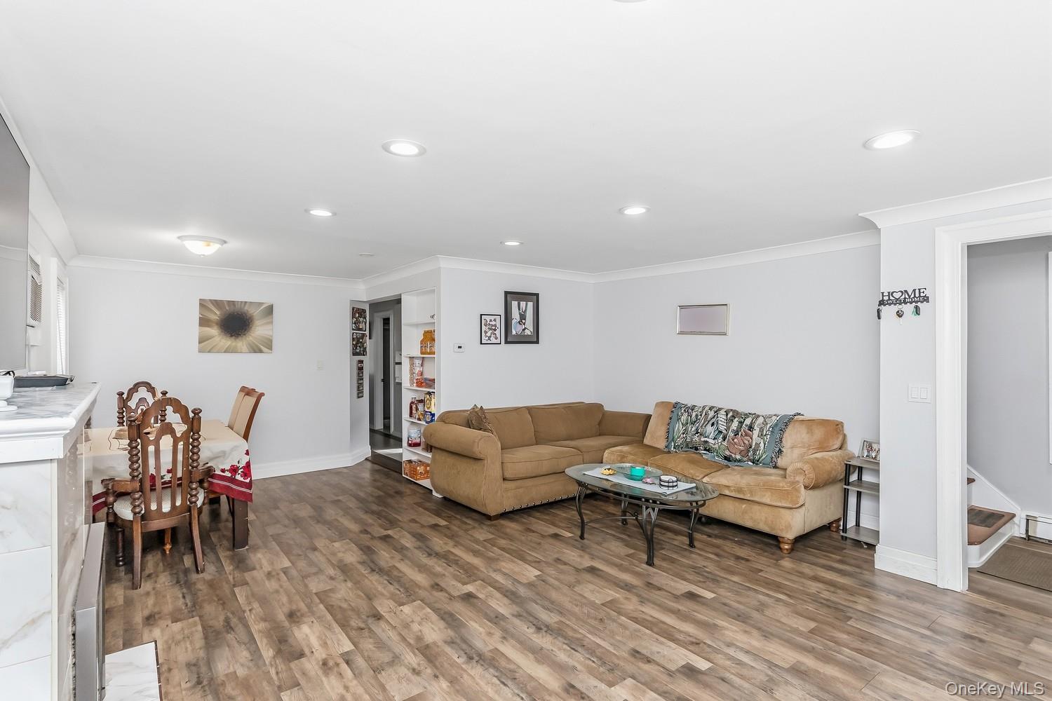 32 Franklin Street Property Photo 6