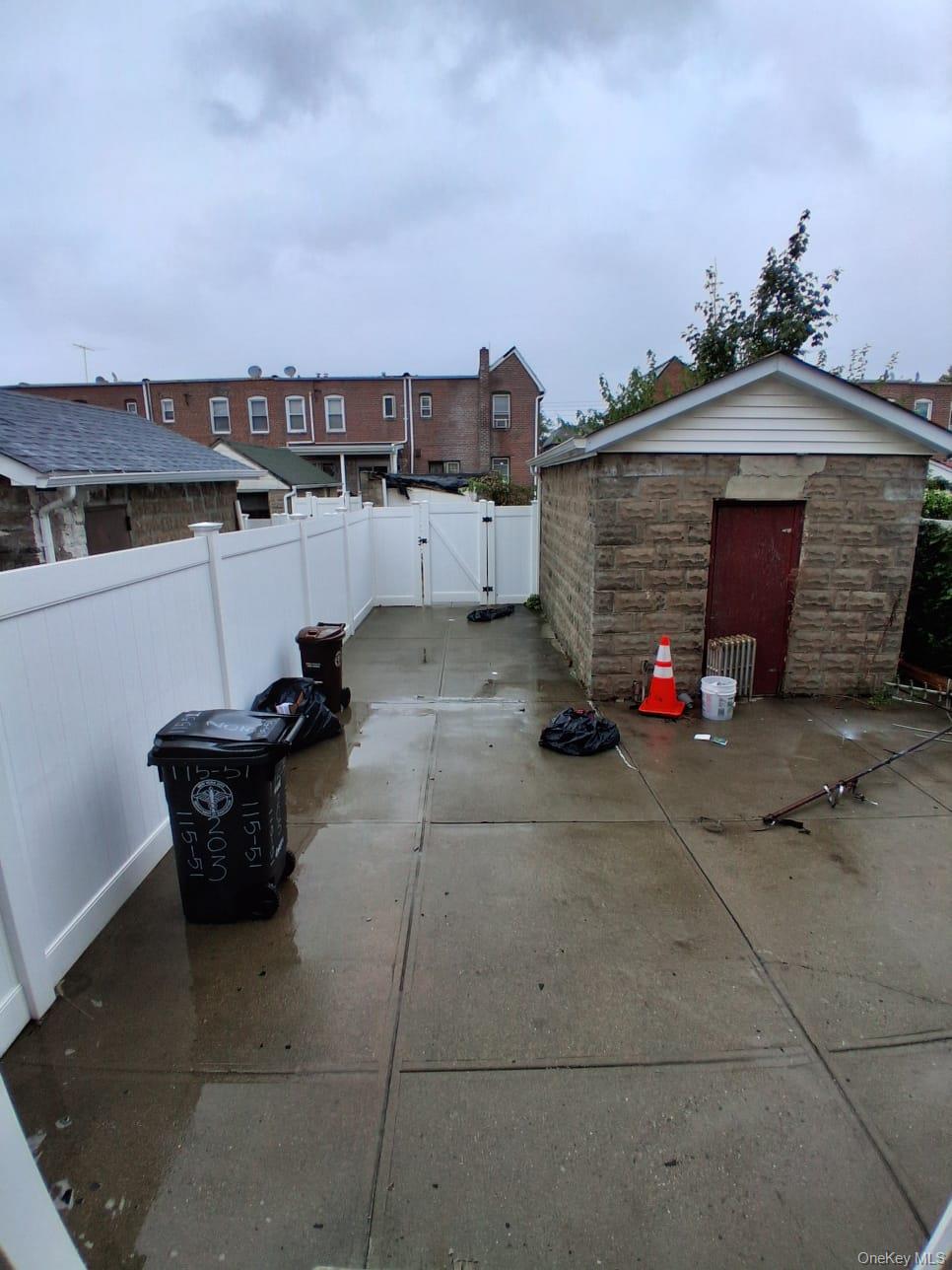 11551 203rd Street Property Photo 7