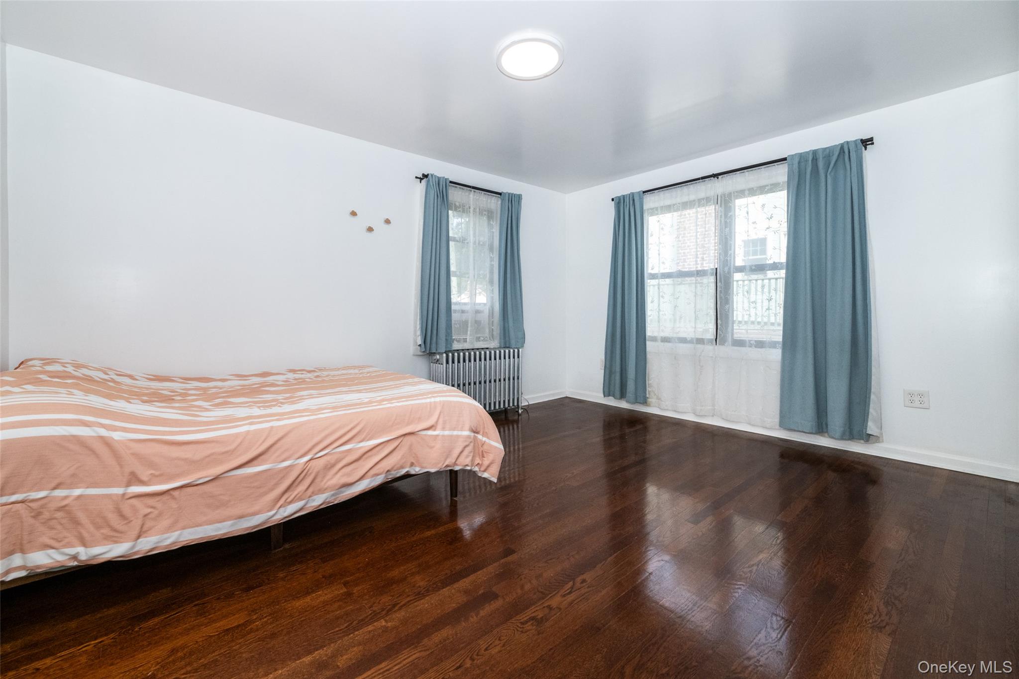 887 Webster Avenue Property Photo 13