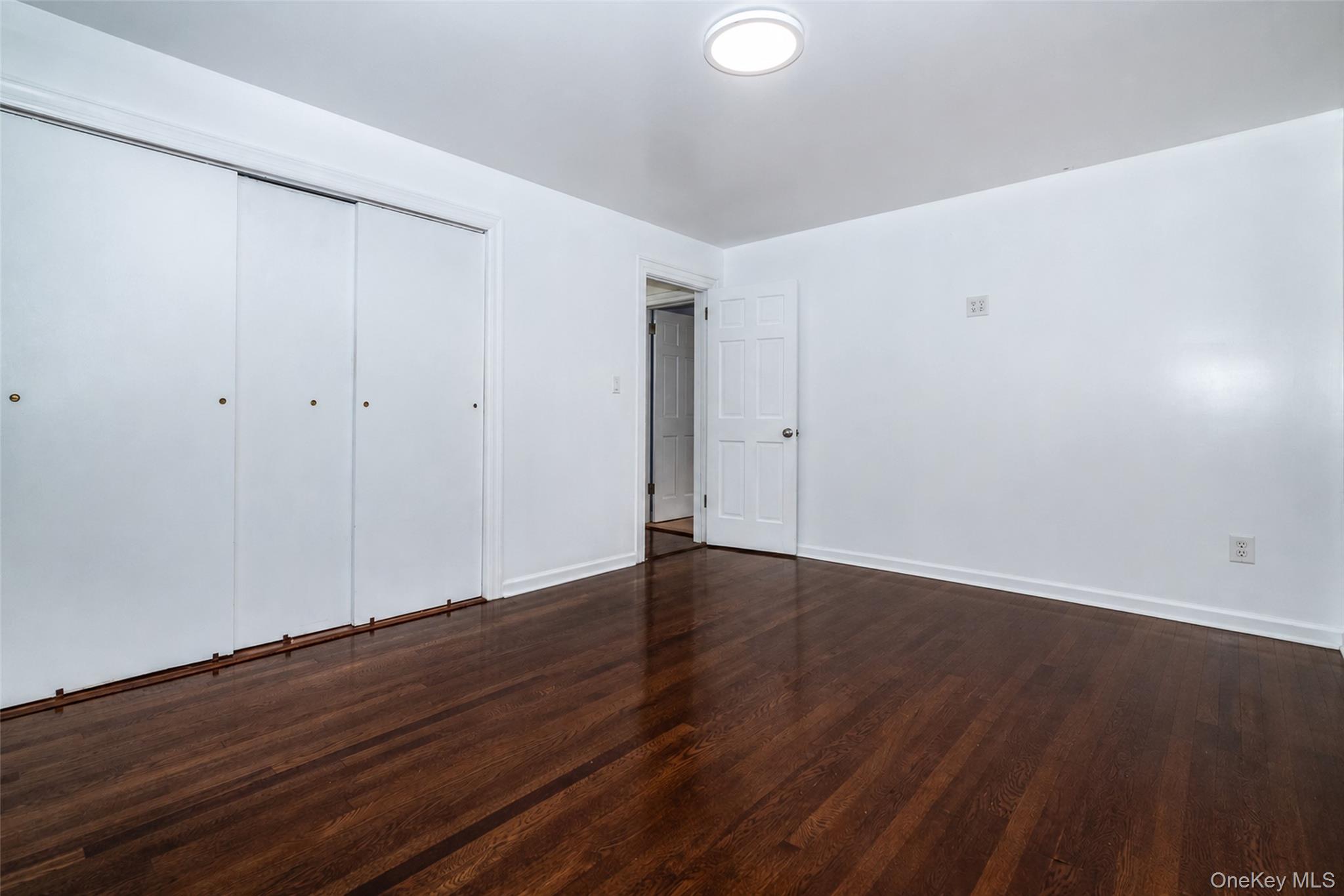 887 Webster Avenue Property Photo 14