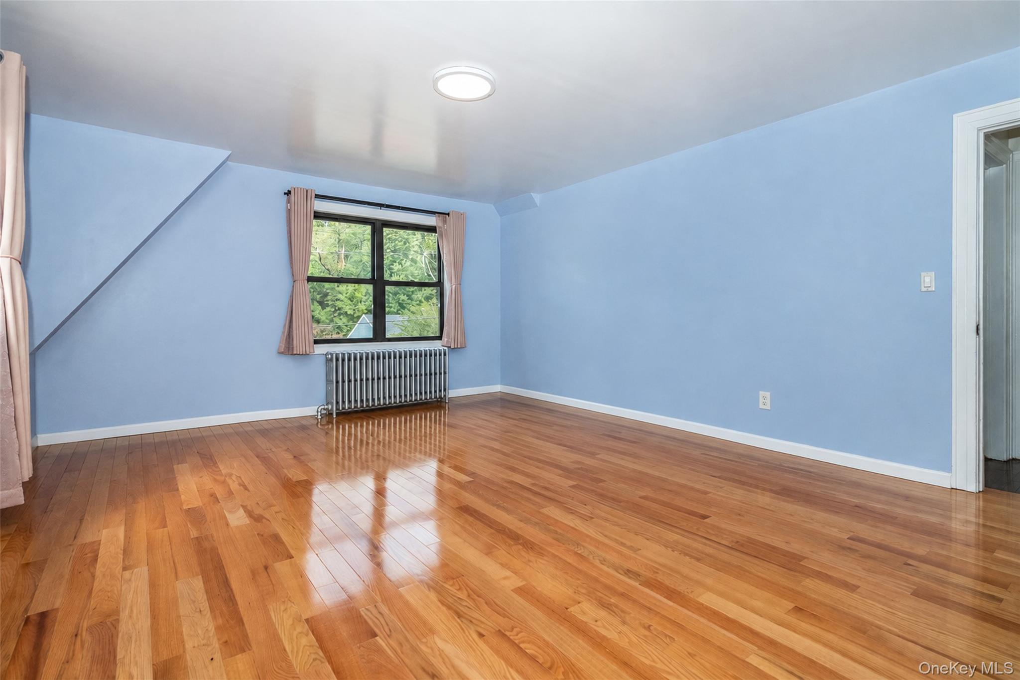 887 Webster Avenue Property Photo 19