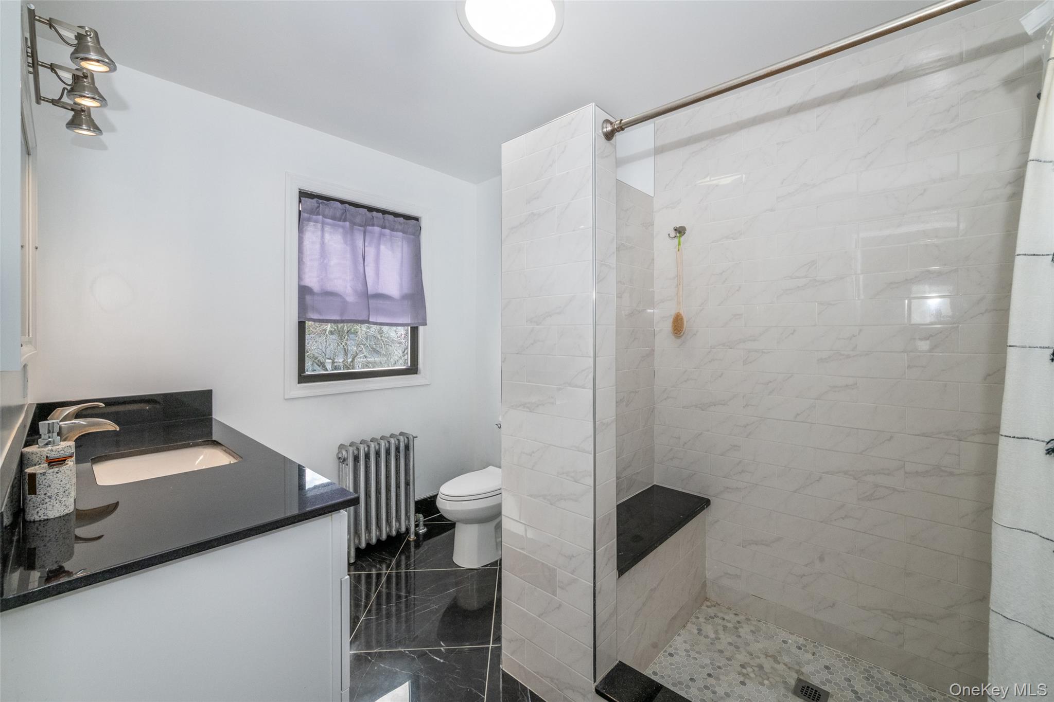 887 Webster Avenue Property Photo 20