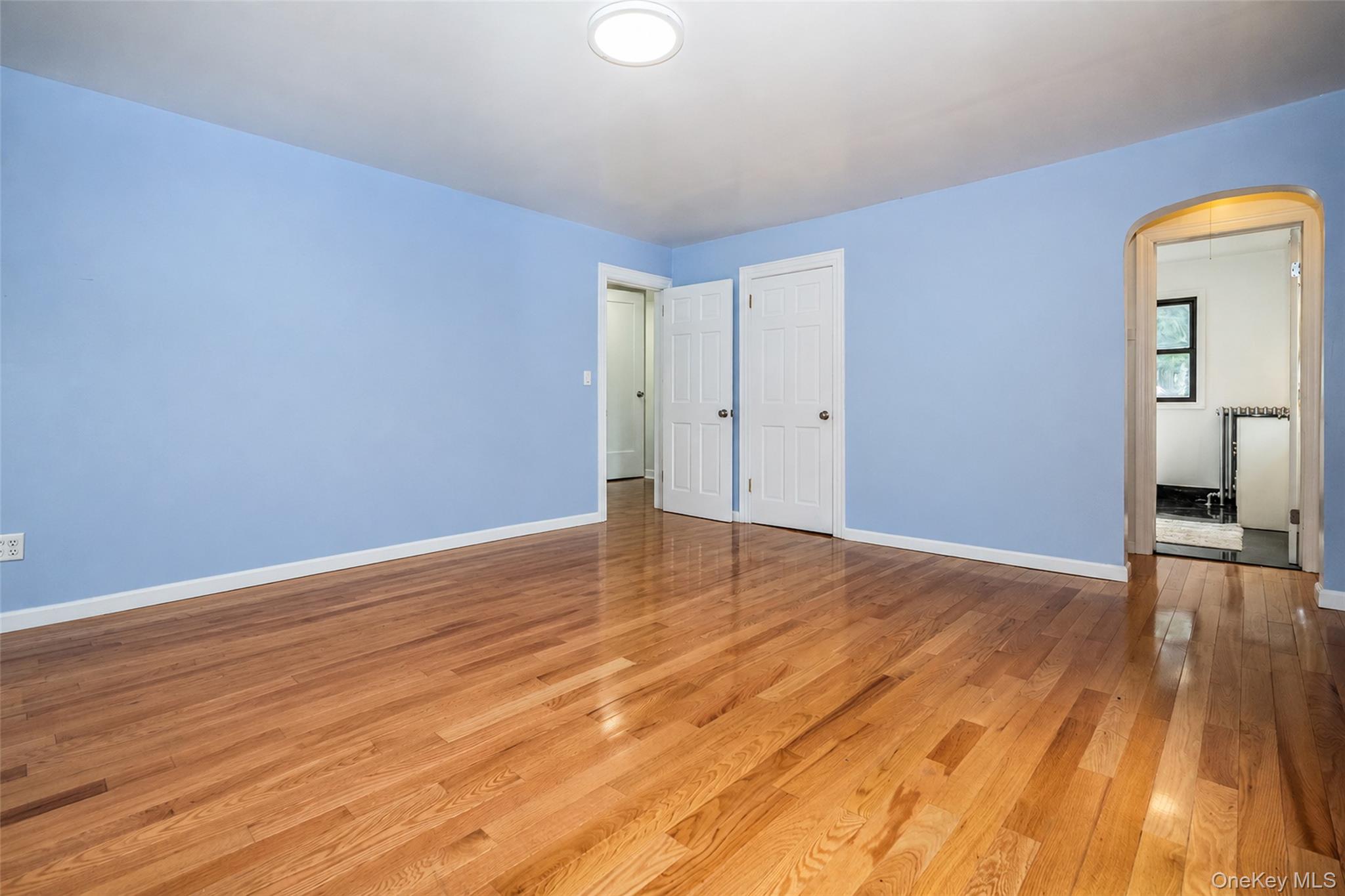 887 Webster Avenue Property Photo 22