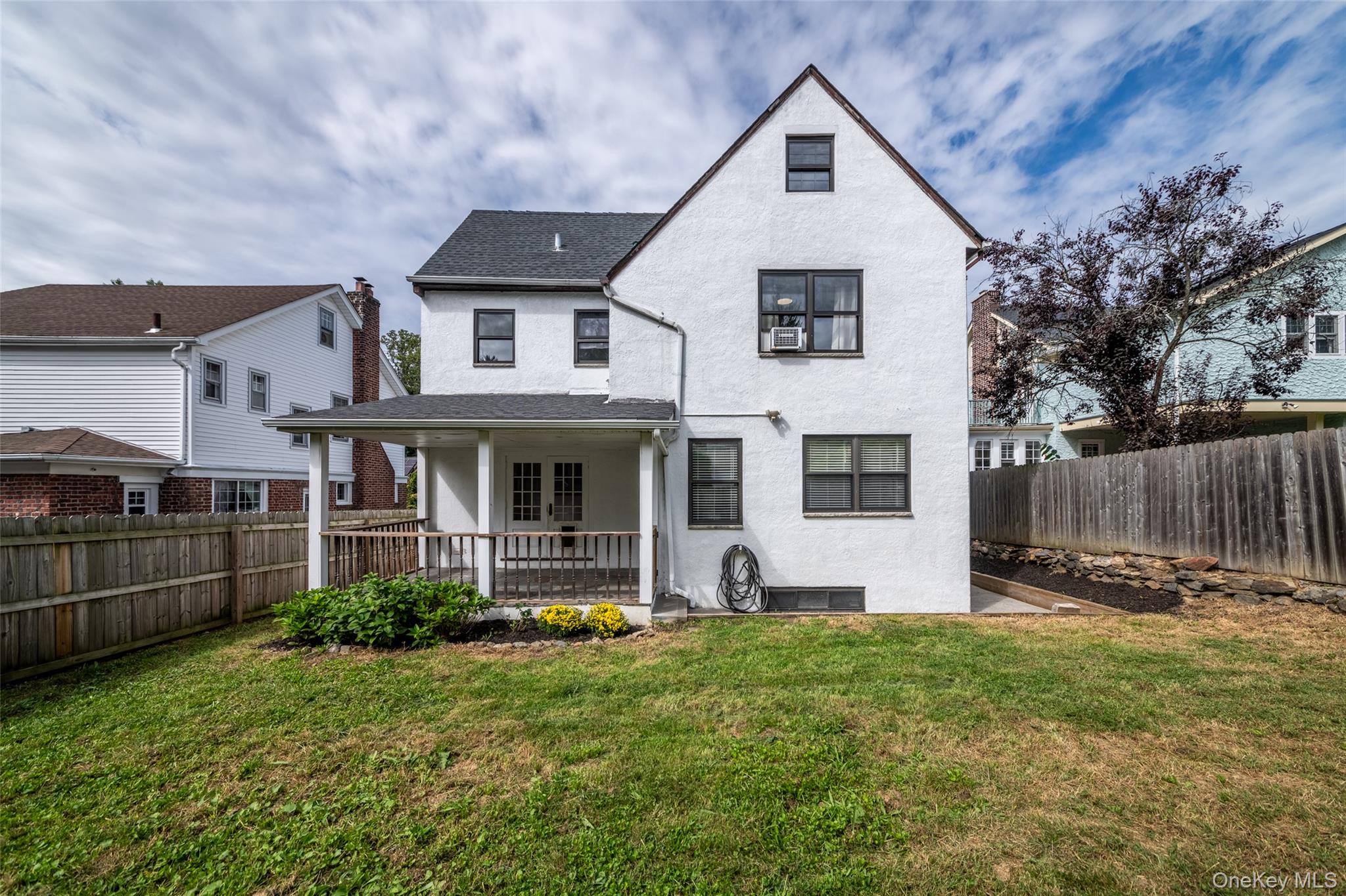 887 Webster Avenue Property Photo 29