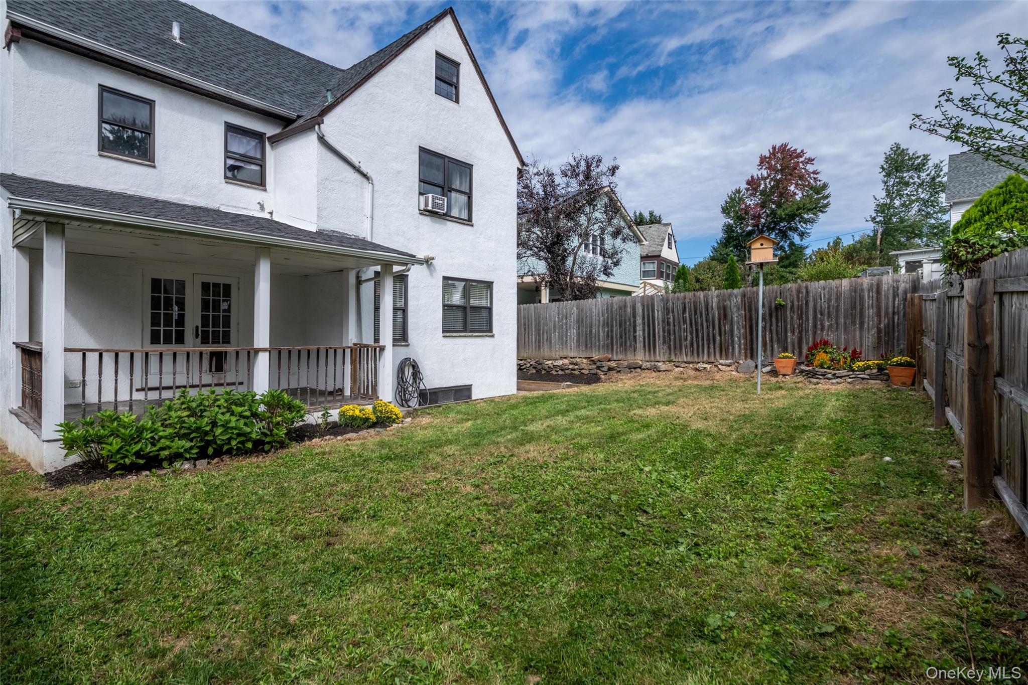 887 Webster Avenue Property Photo 30
