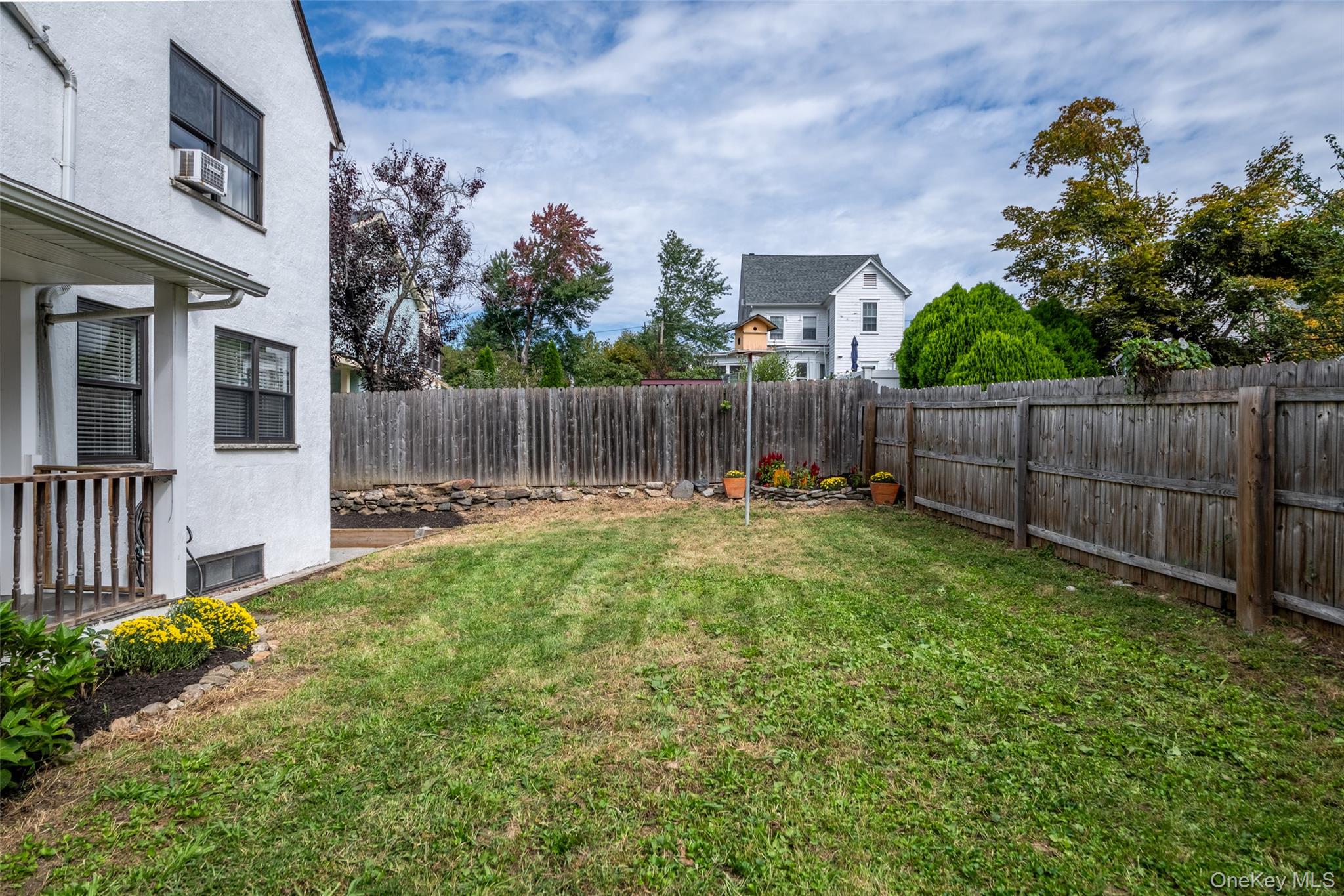 887 Webster Avenue Property Photo 31