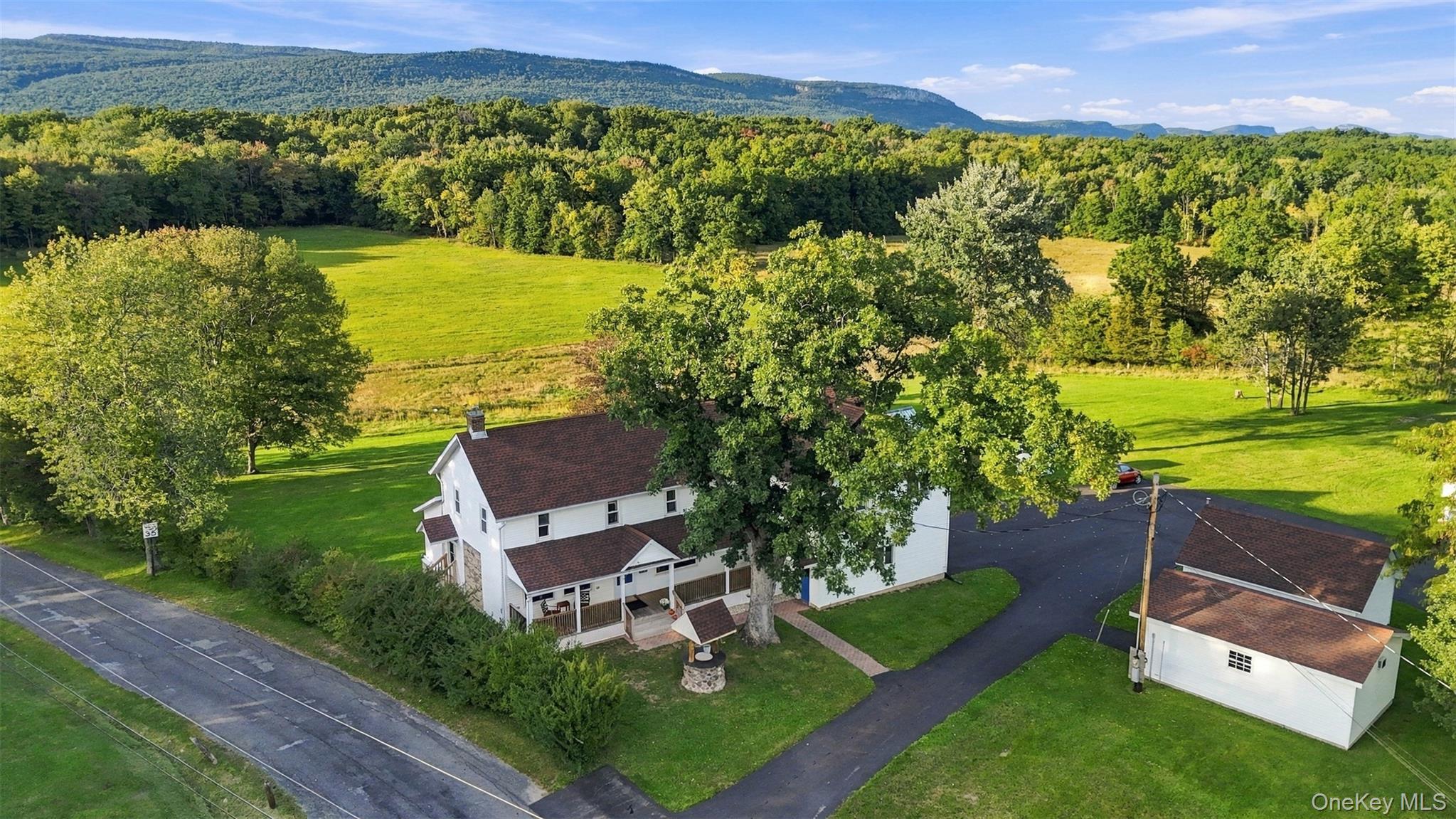 4 Low Road Property Photo 1