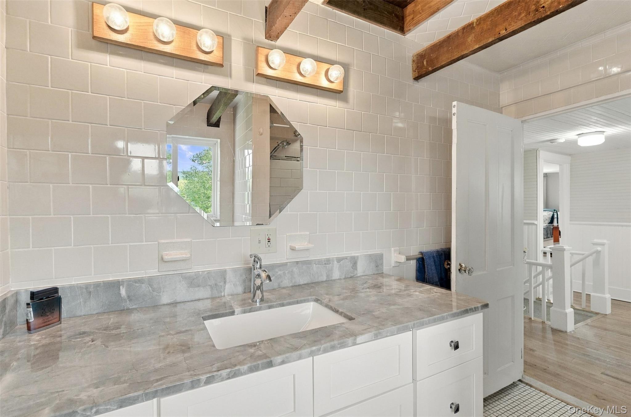 4 Low Road Property Photo 28