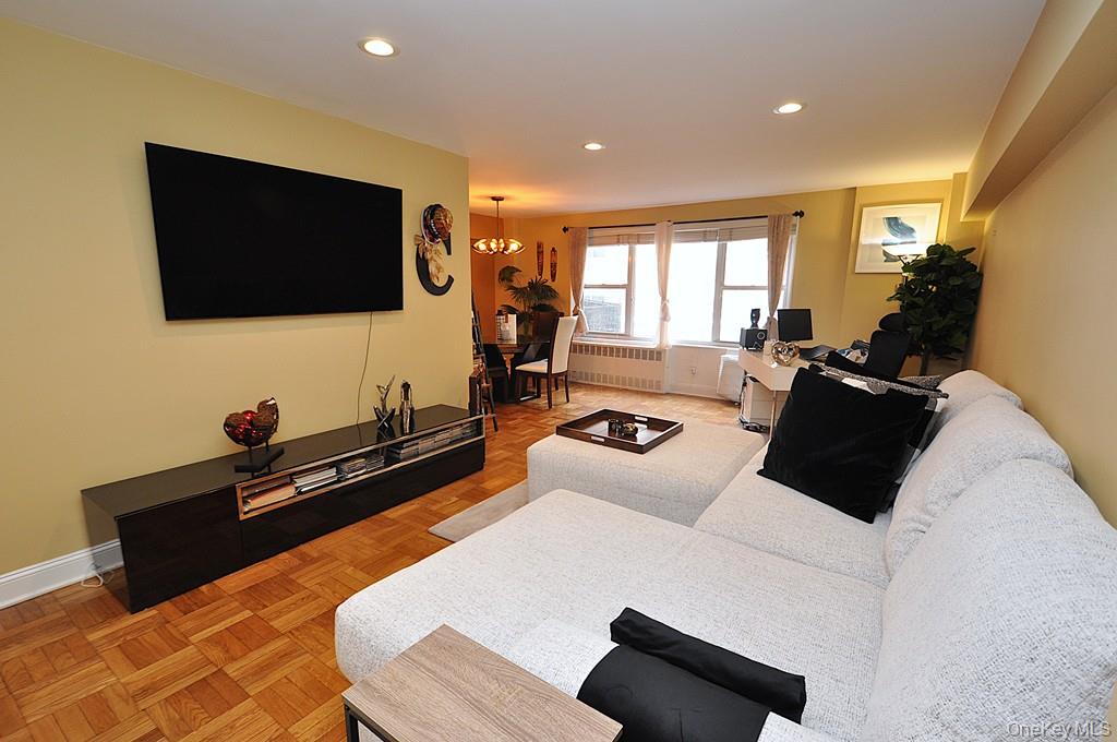 10 Old Mamaroneck Road 2a Property Photo 8