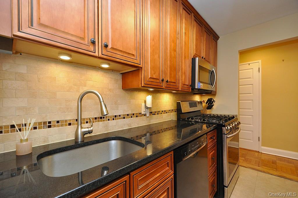10 Old Mamaroneck Road 2a Property Photo 10