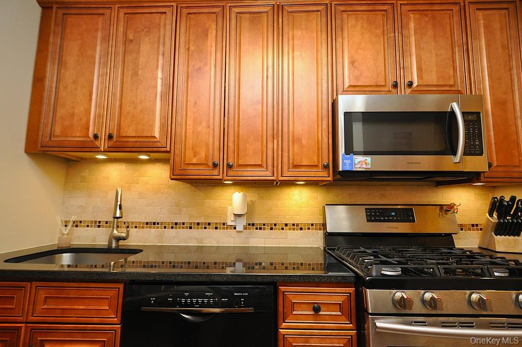 10 Old Mamaroneck Road 2a Property Photo 15