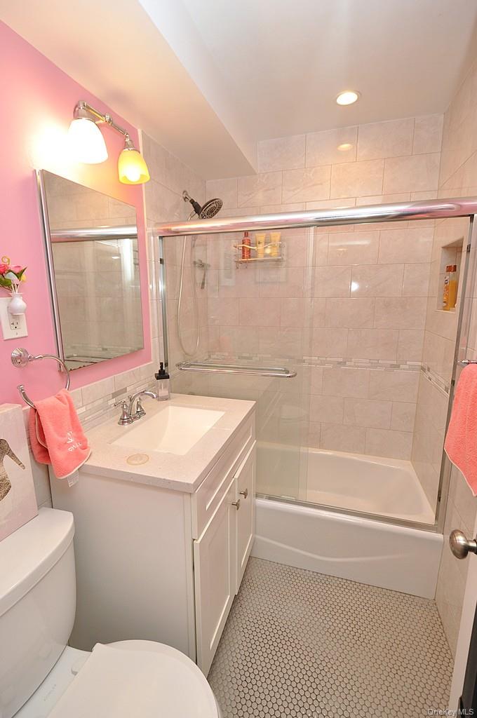 10 Old Mamaroneck Road 2a Property Photo 23