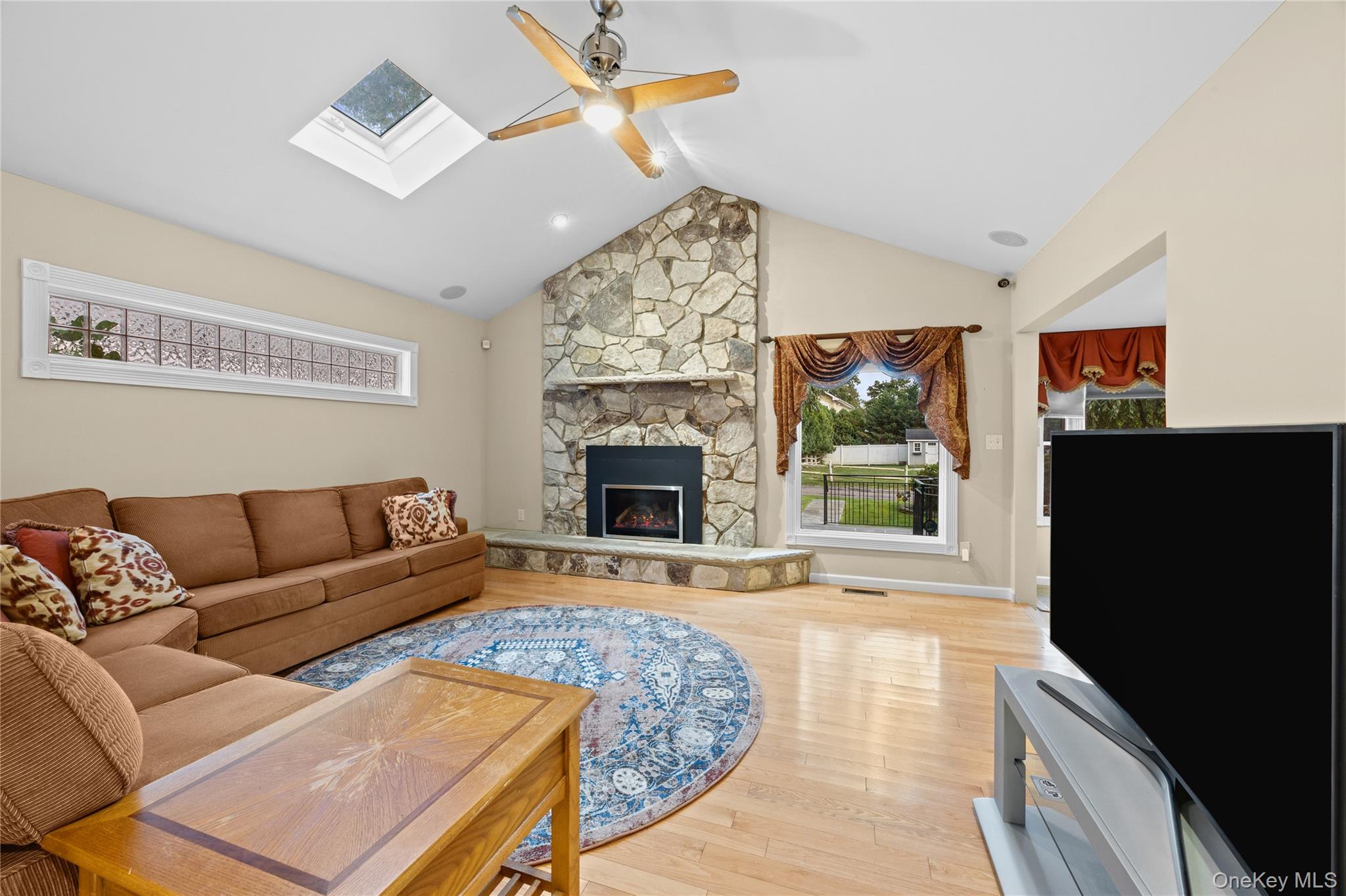 54 Breezy Point Road Property Photo 8