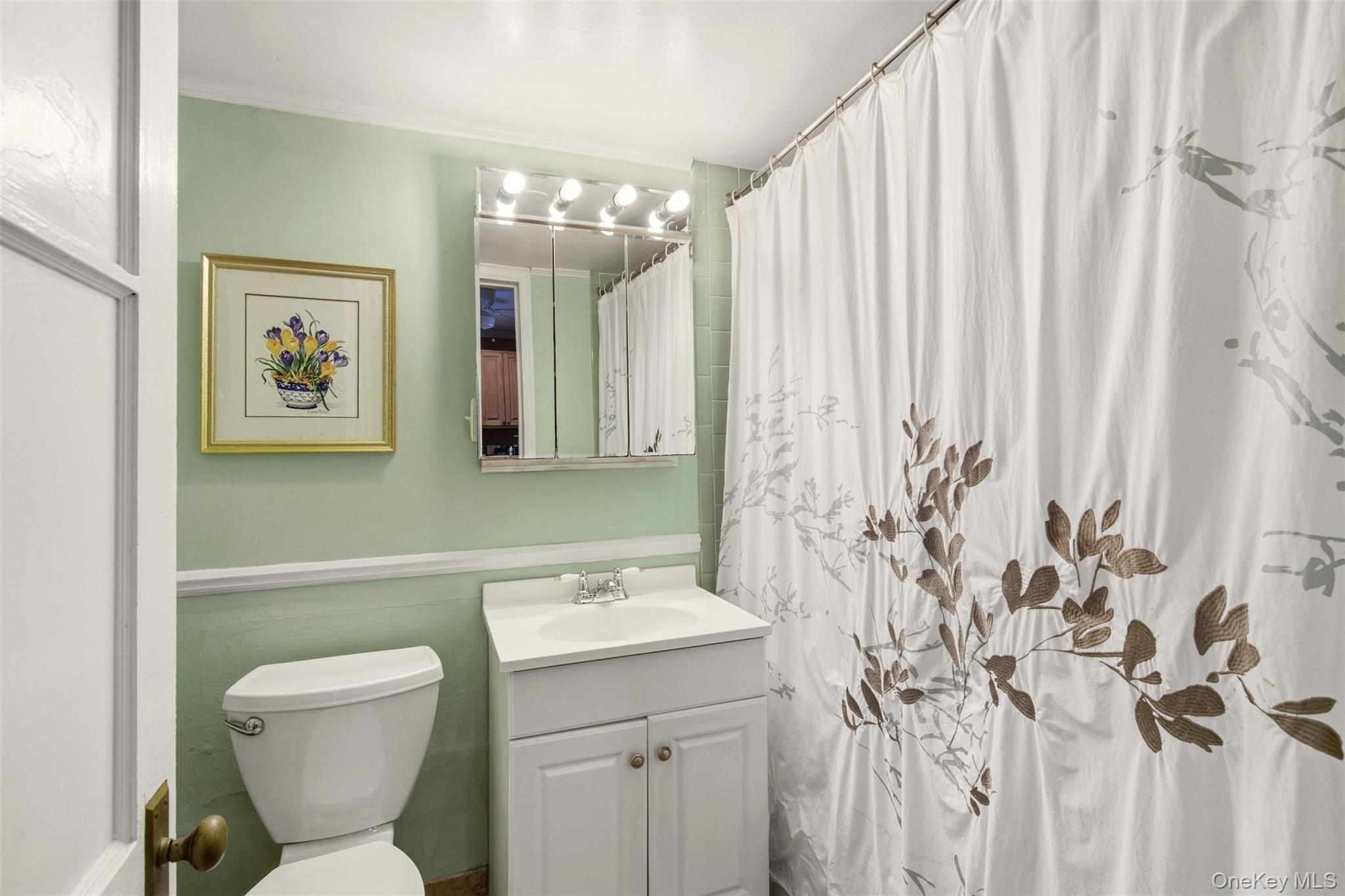 504 West Broadway Property Photo 11