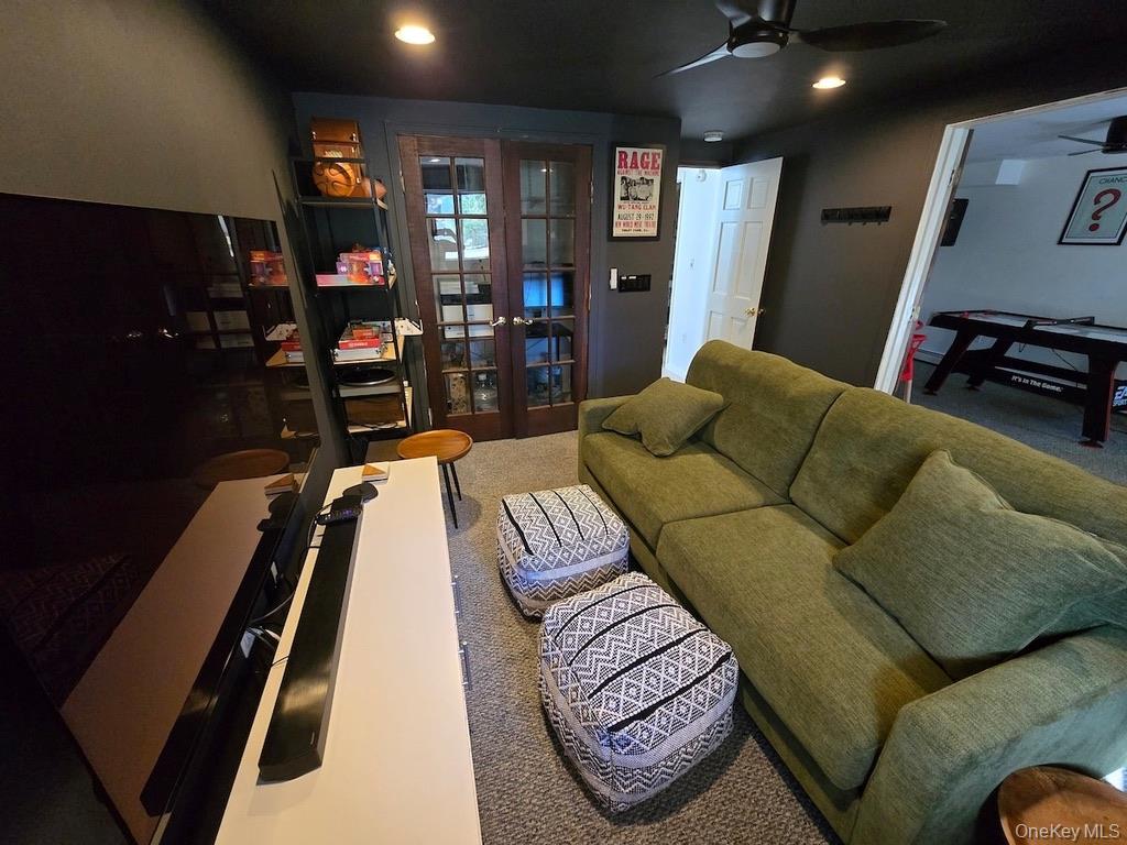 2 Caroline Drive Property Photo 27