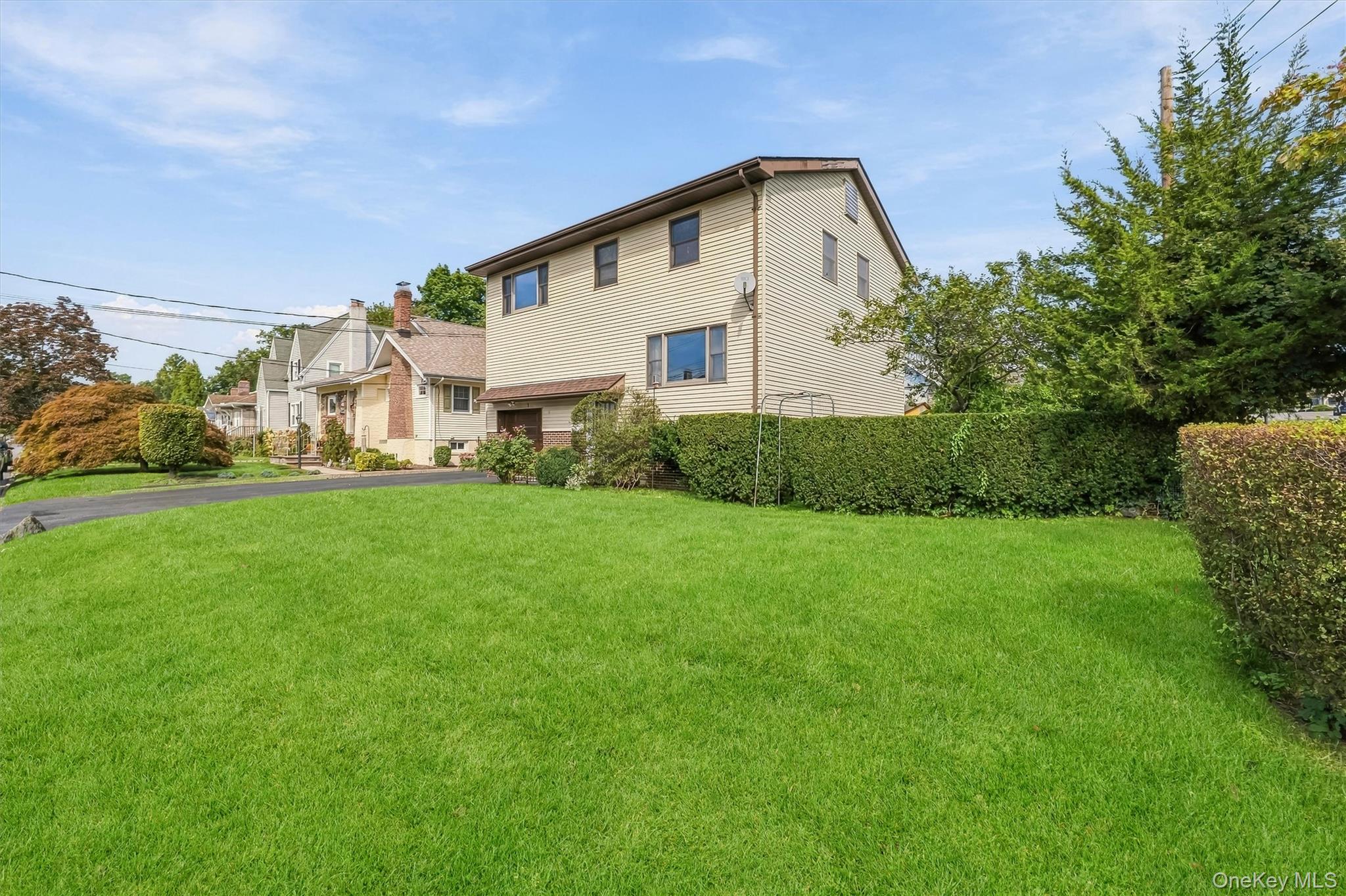 1 W Glen Avenue Property Photo 3