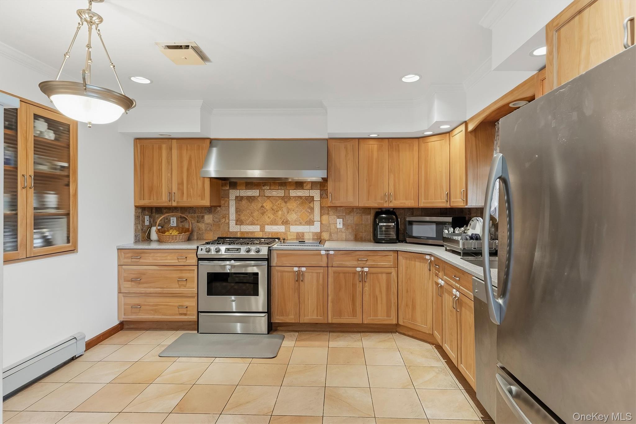 1 W Glen Avenue Property Photo 8