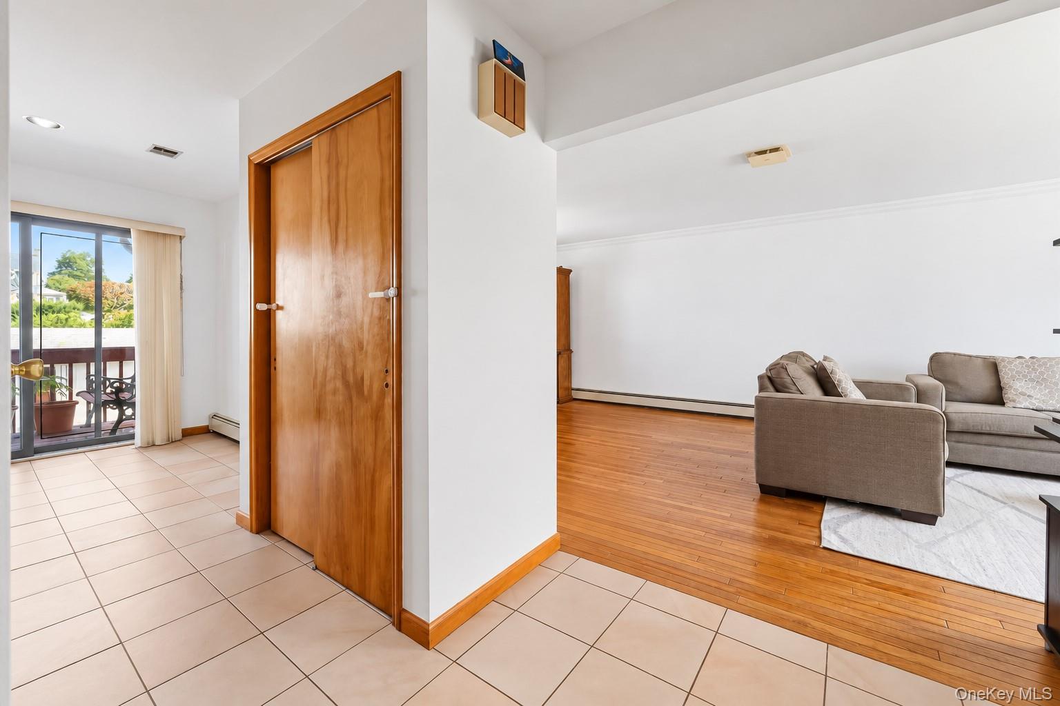 1 W Glen Avenue Property Photo 12
