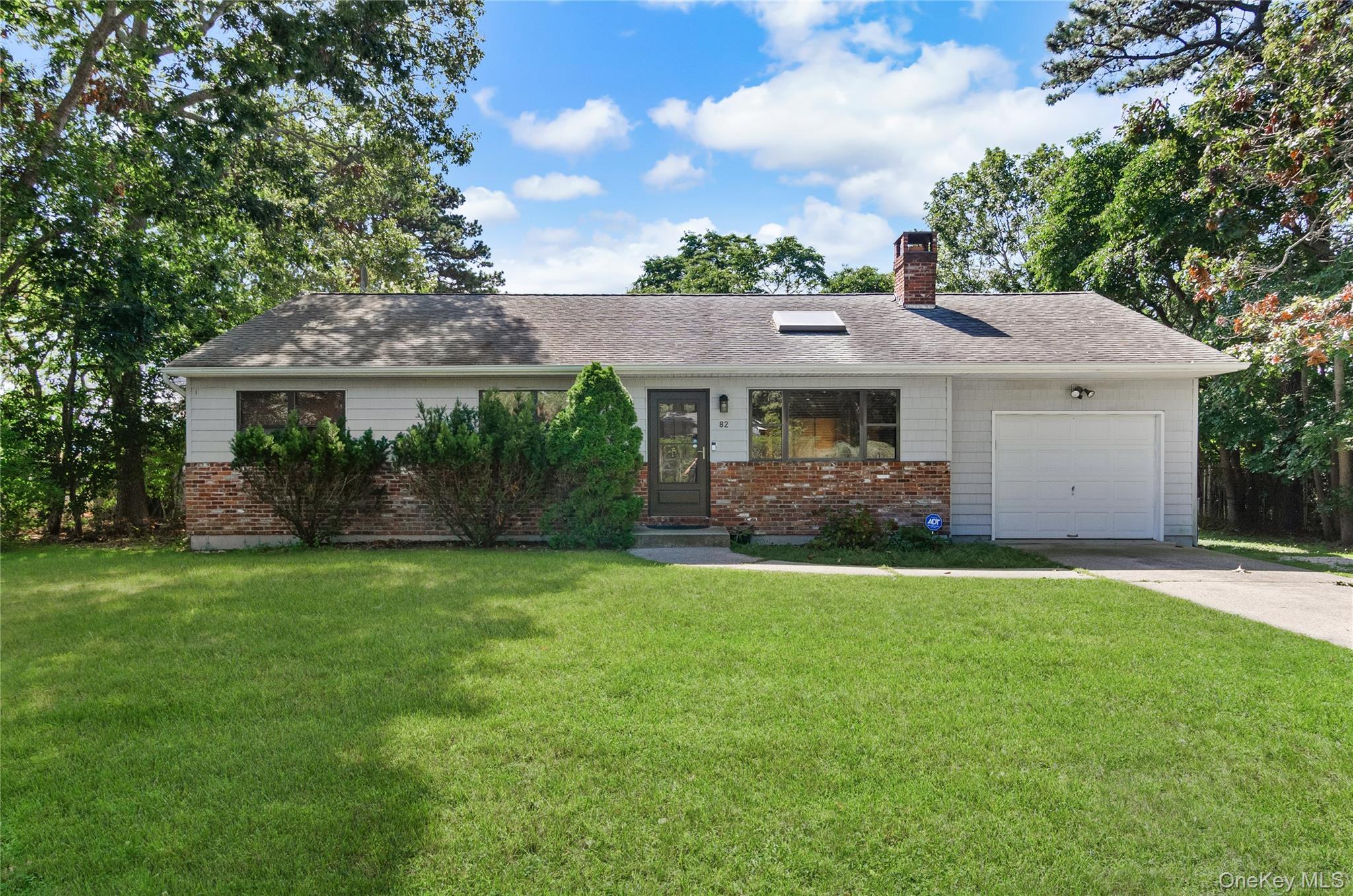 82 Argonne Road Property Photo 1